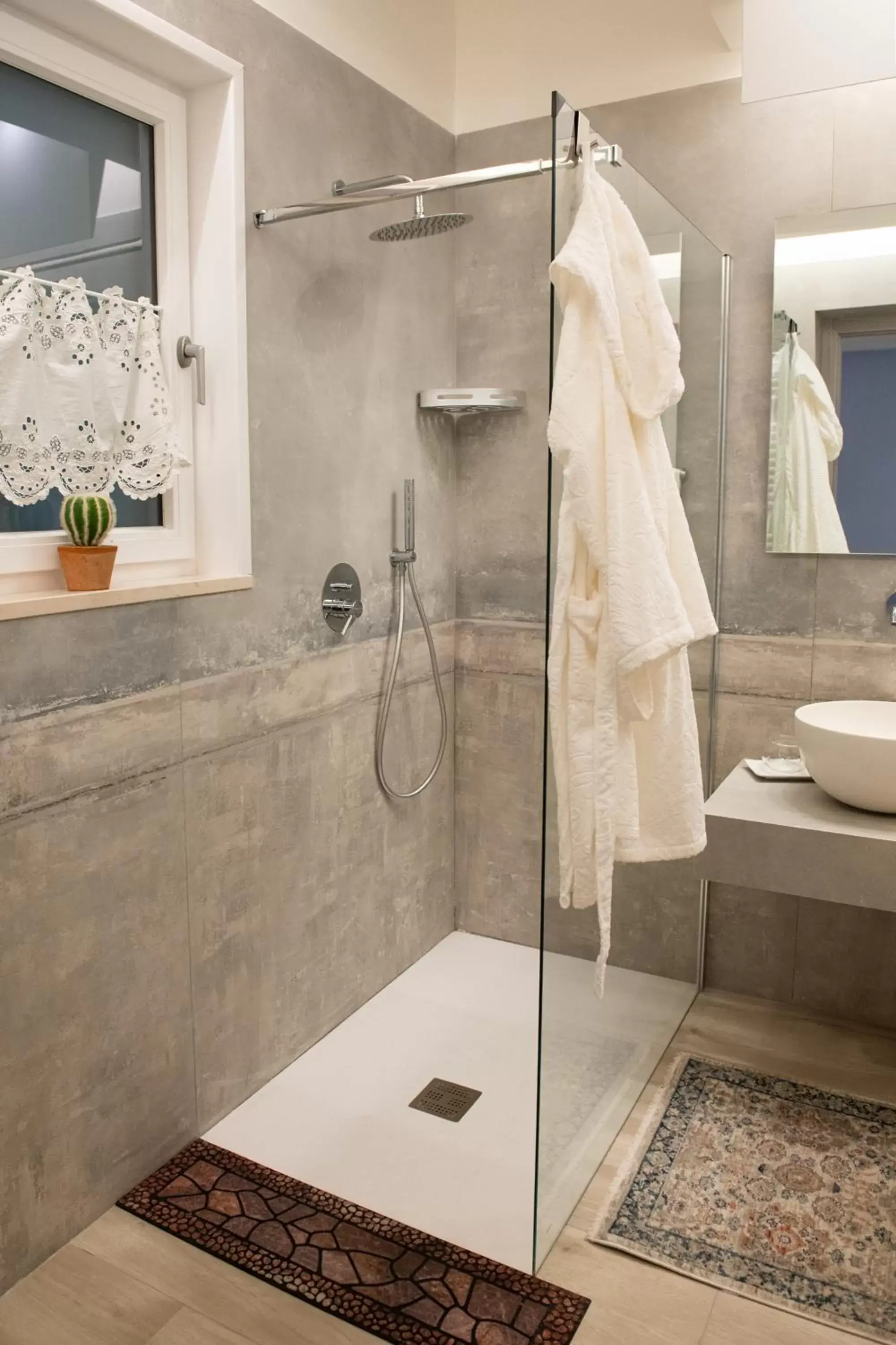 Shower, Bathroom in San Nicolicchio - Luxury Guest House