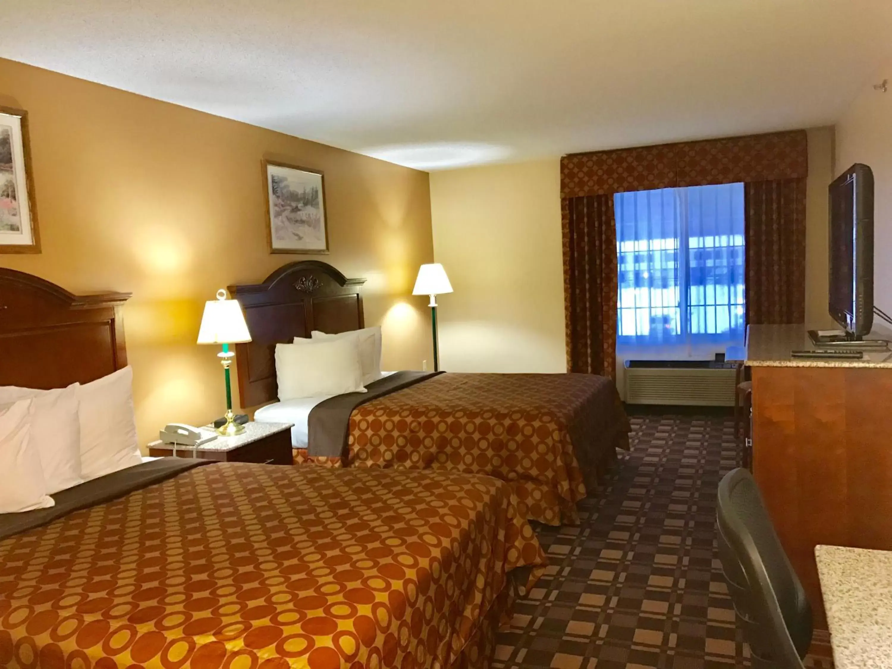 Queen Room with Two Queen Beds - Main Building in Cabot Inn & Suites