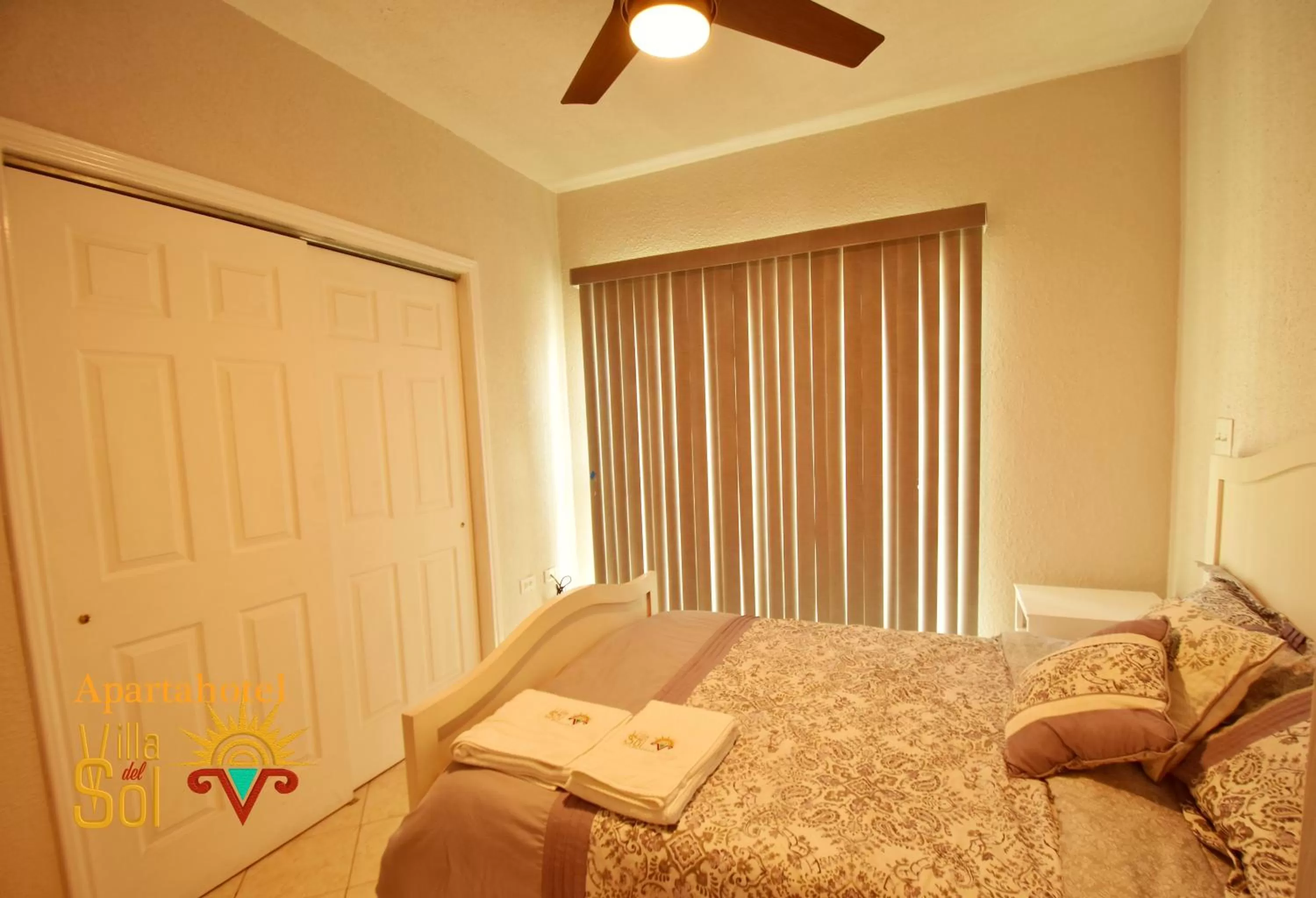 Bed in Villa Del Sol