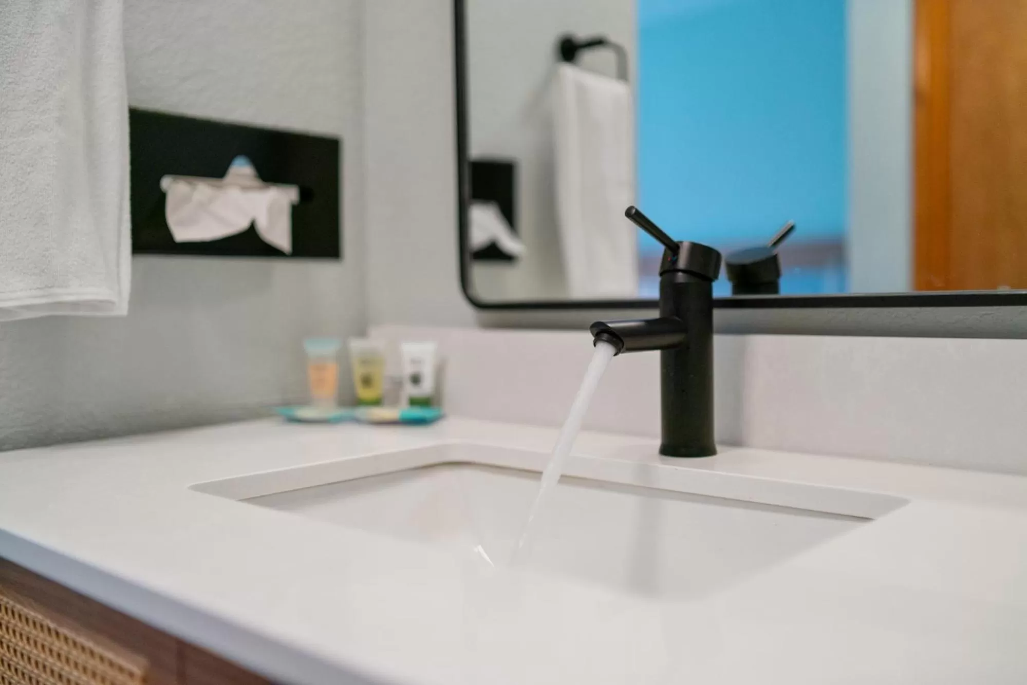 Garibaldi Inn at the Bay