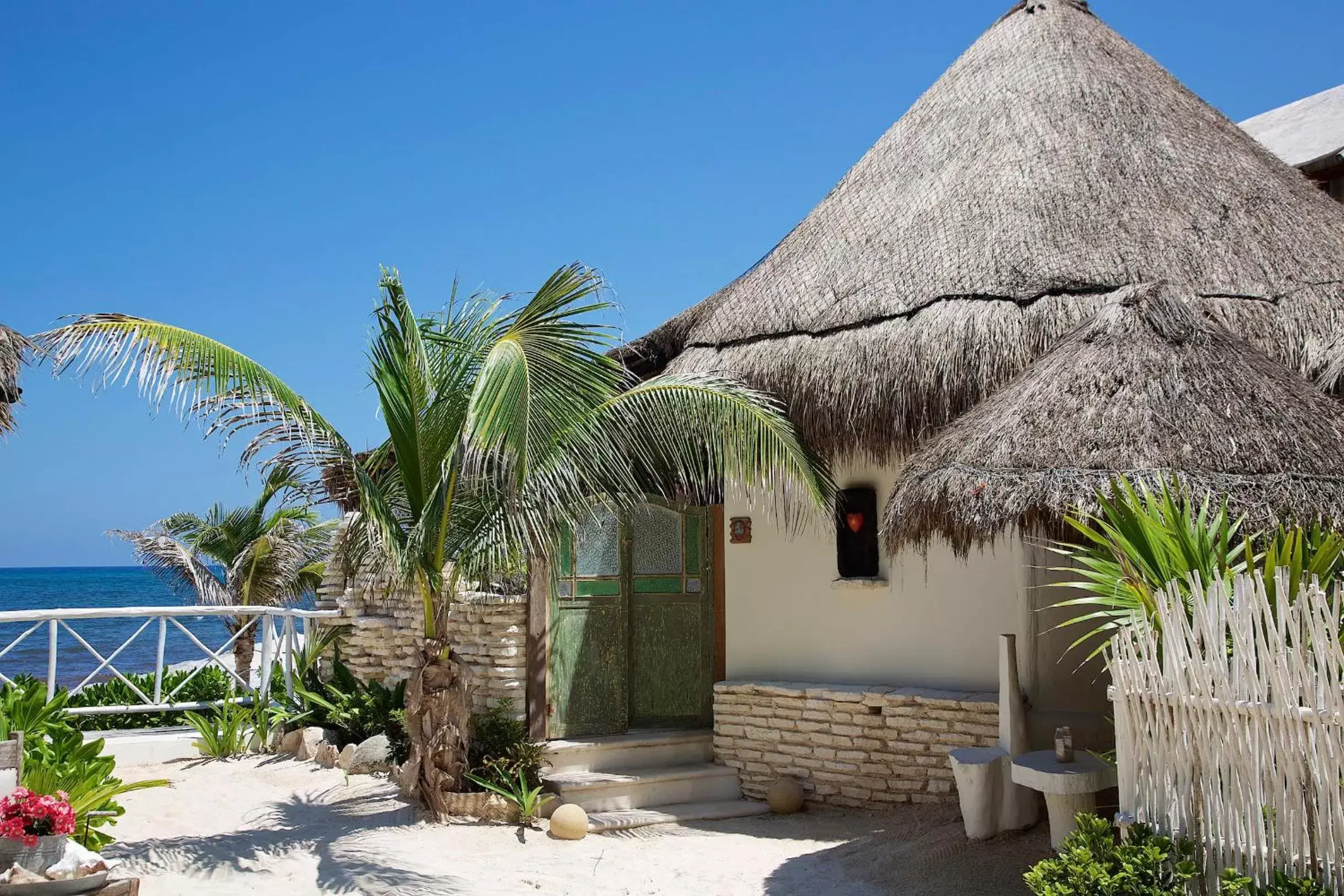 Property building in Punta Piedra Beach Posada