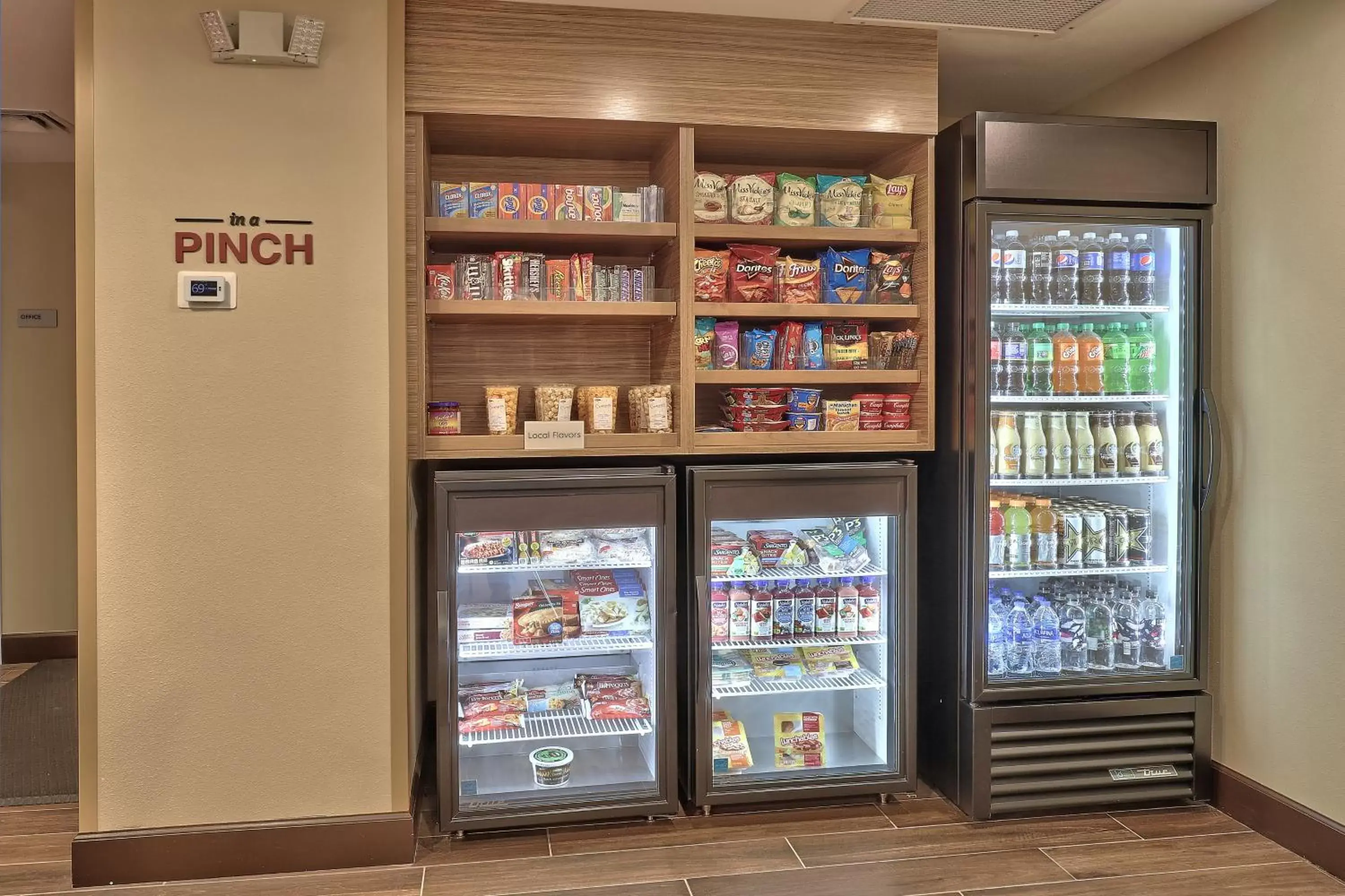 Lobby or reception, Supermarket/Shops in TownePlace Suites by Marriott Albuquerque Old Town