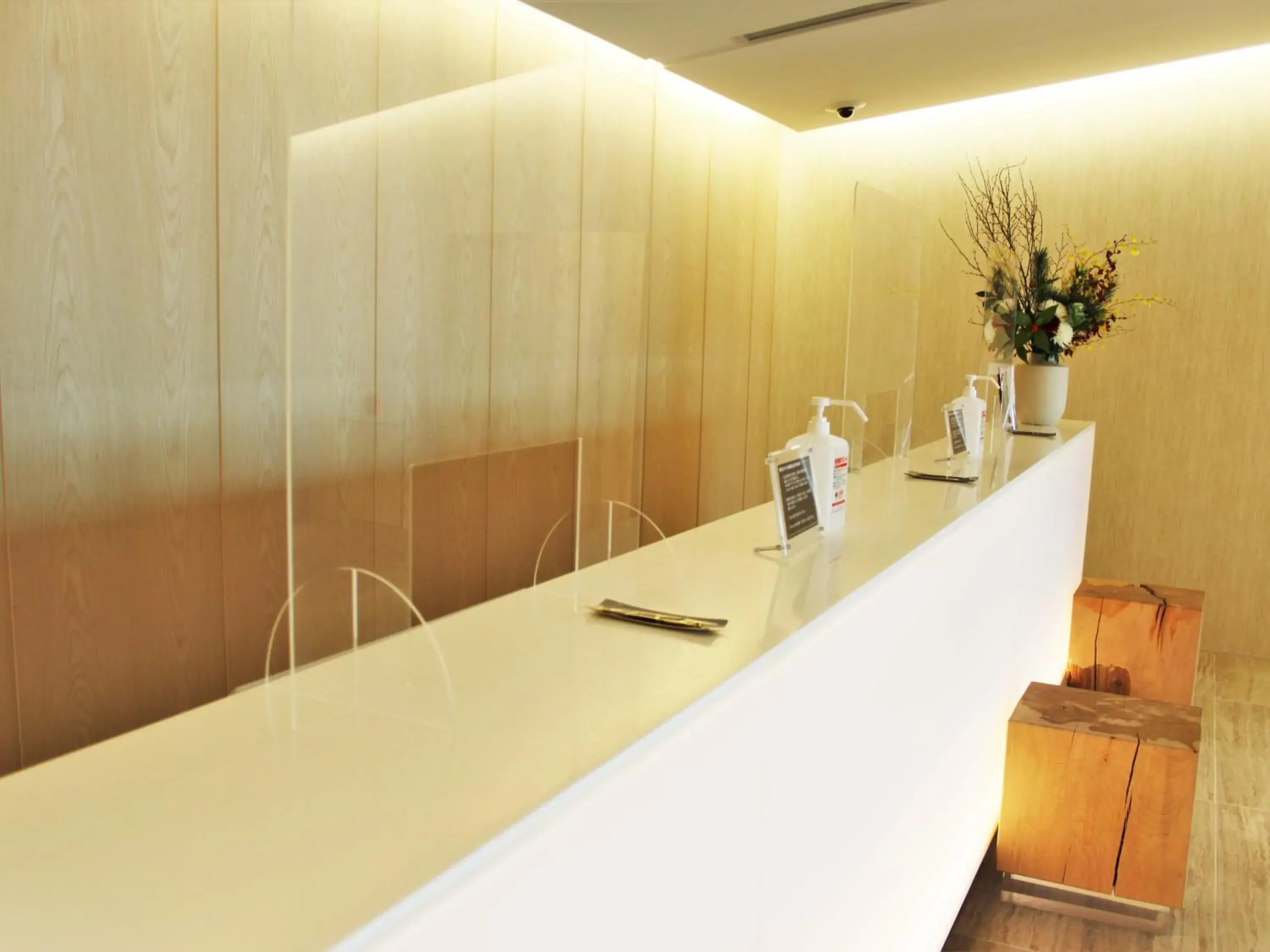 Lobby or reception, Bathroom in Hotel Royal Classic Osaka