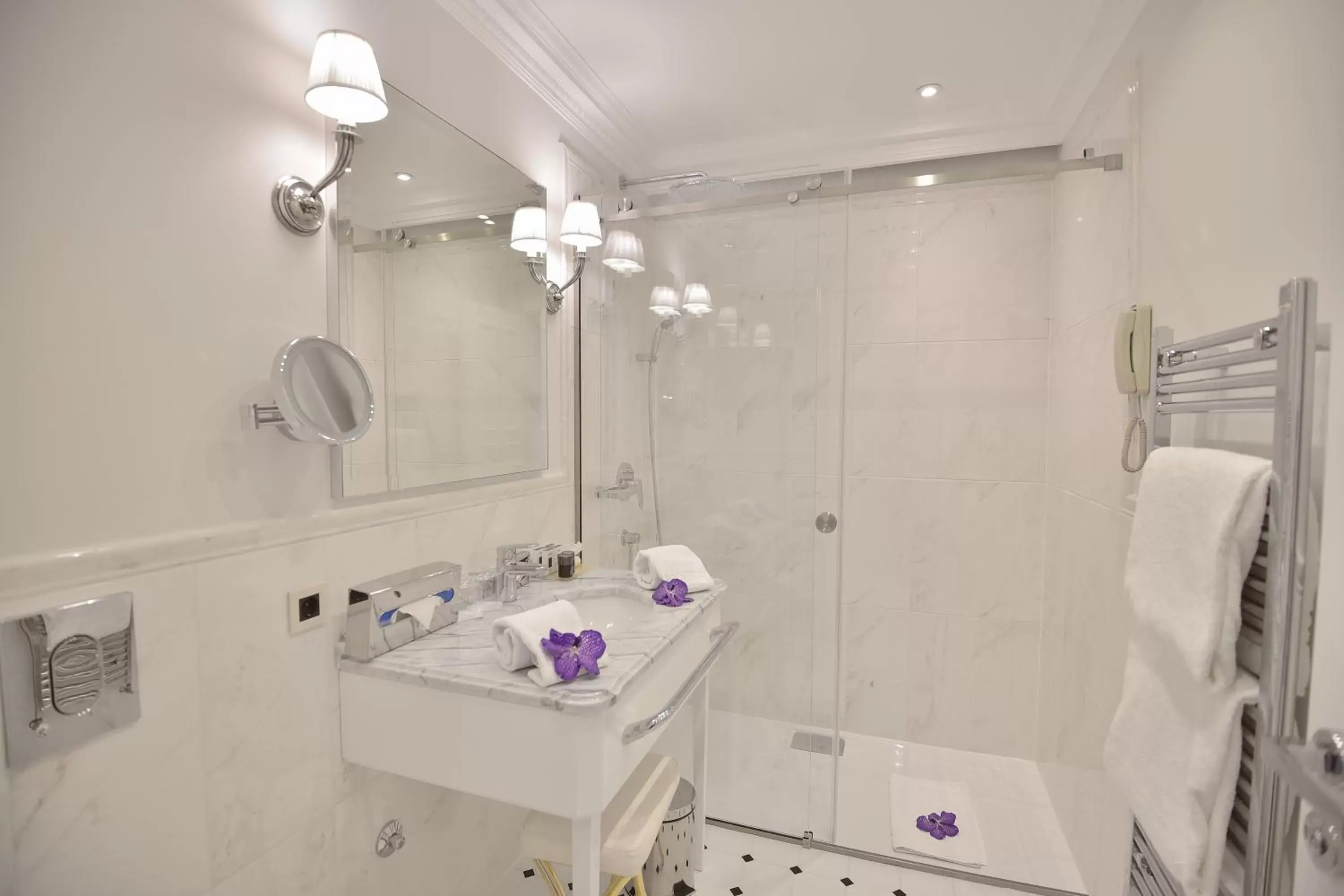 Shower, Bathroom in Amadria Park Hotel Milenij