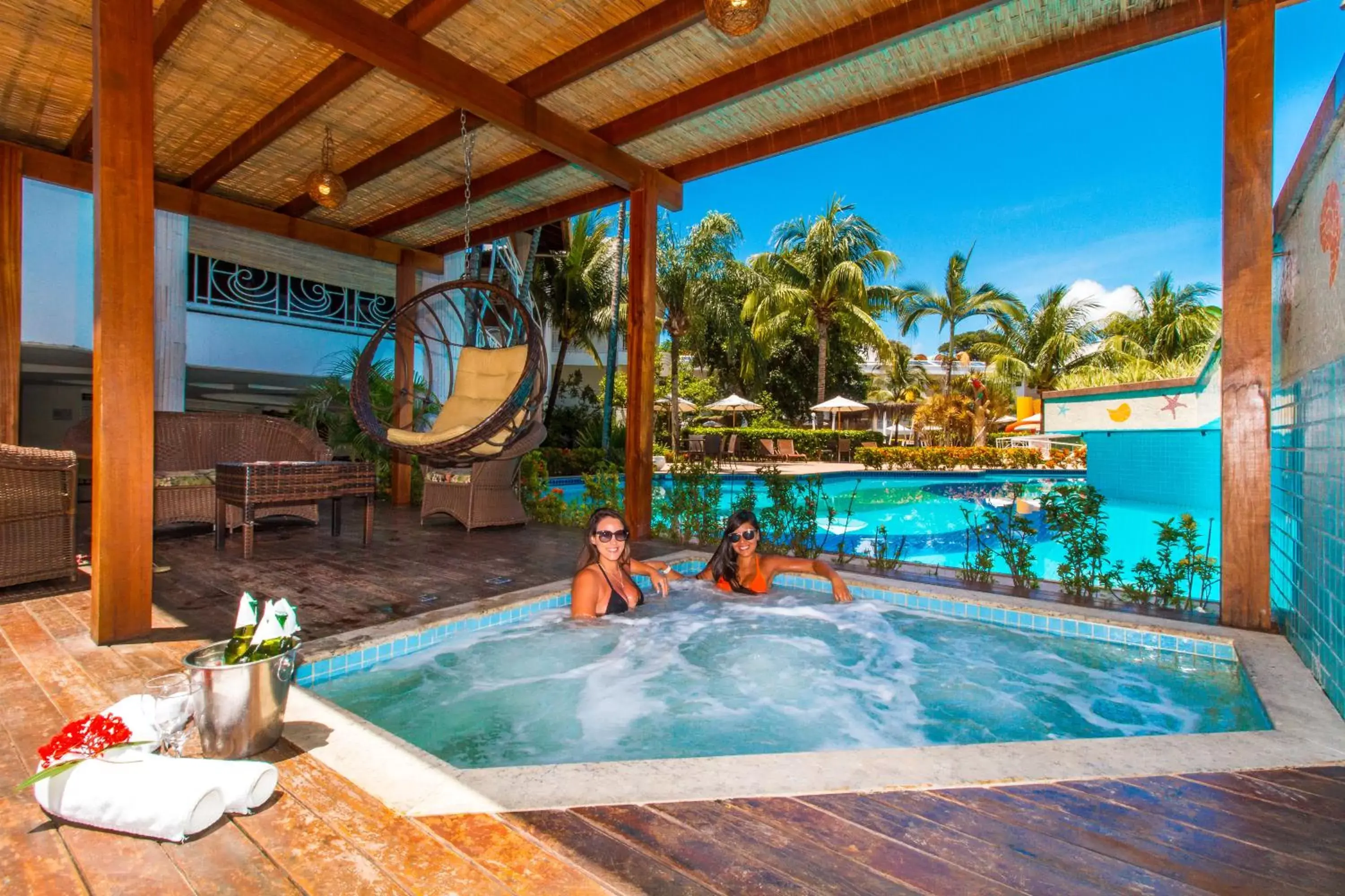 Hot Tub, Swimming Pool in Portal Beach - Rede Soberano