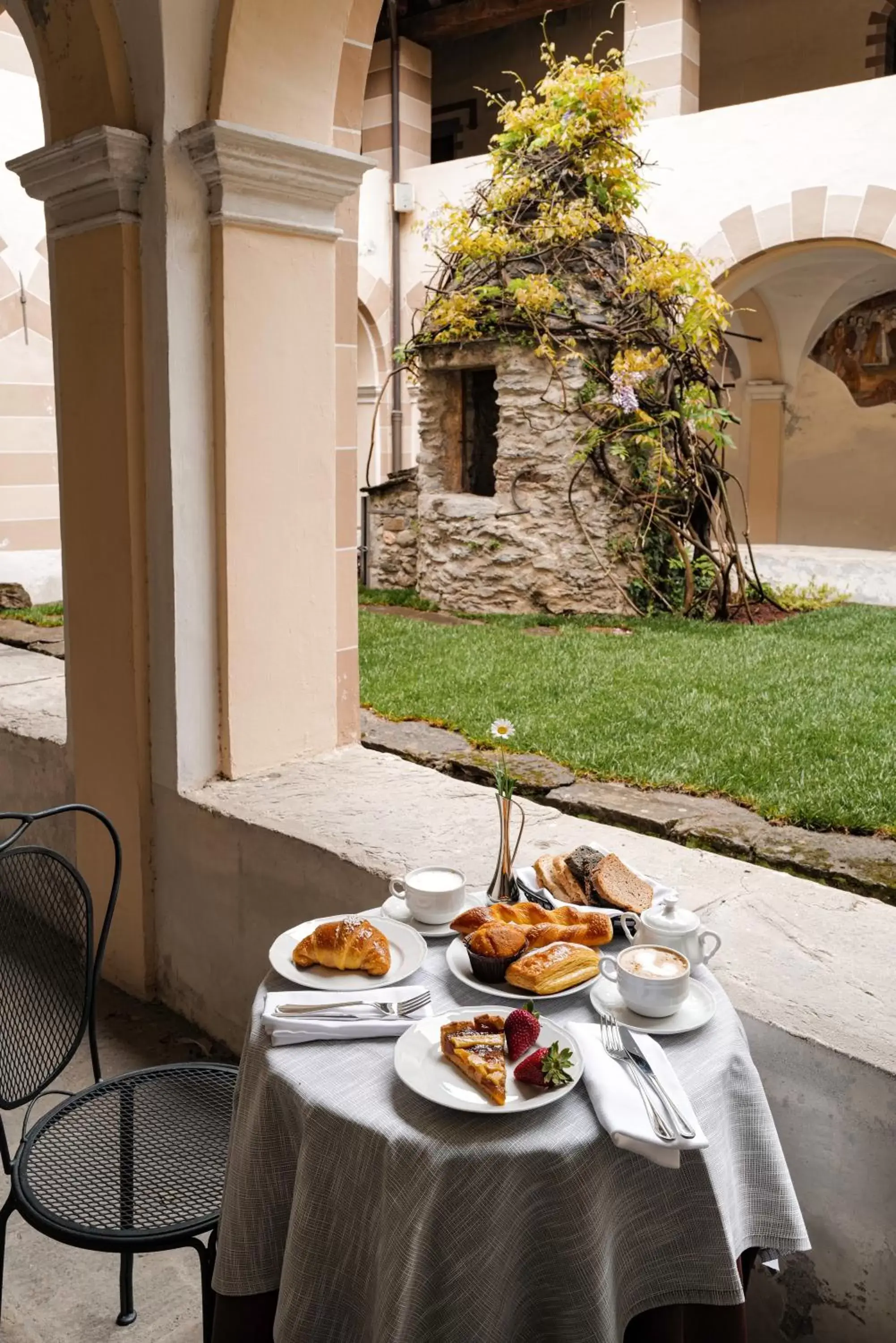 Food and drinks in Convento Boutique Hotel