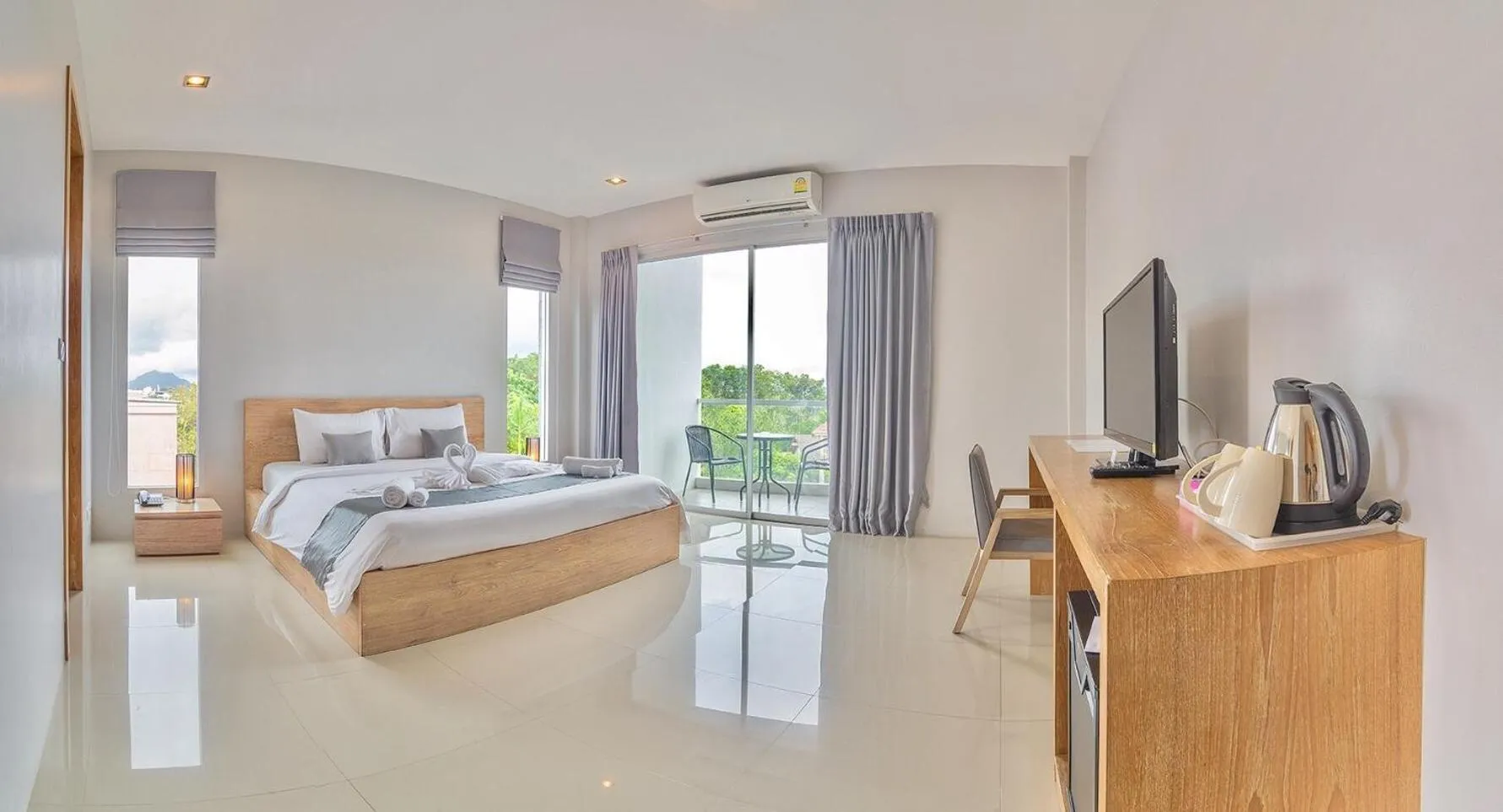 Bed in Lemonade Phuket Hotel -SHA Plus