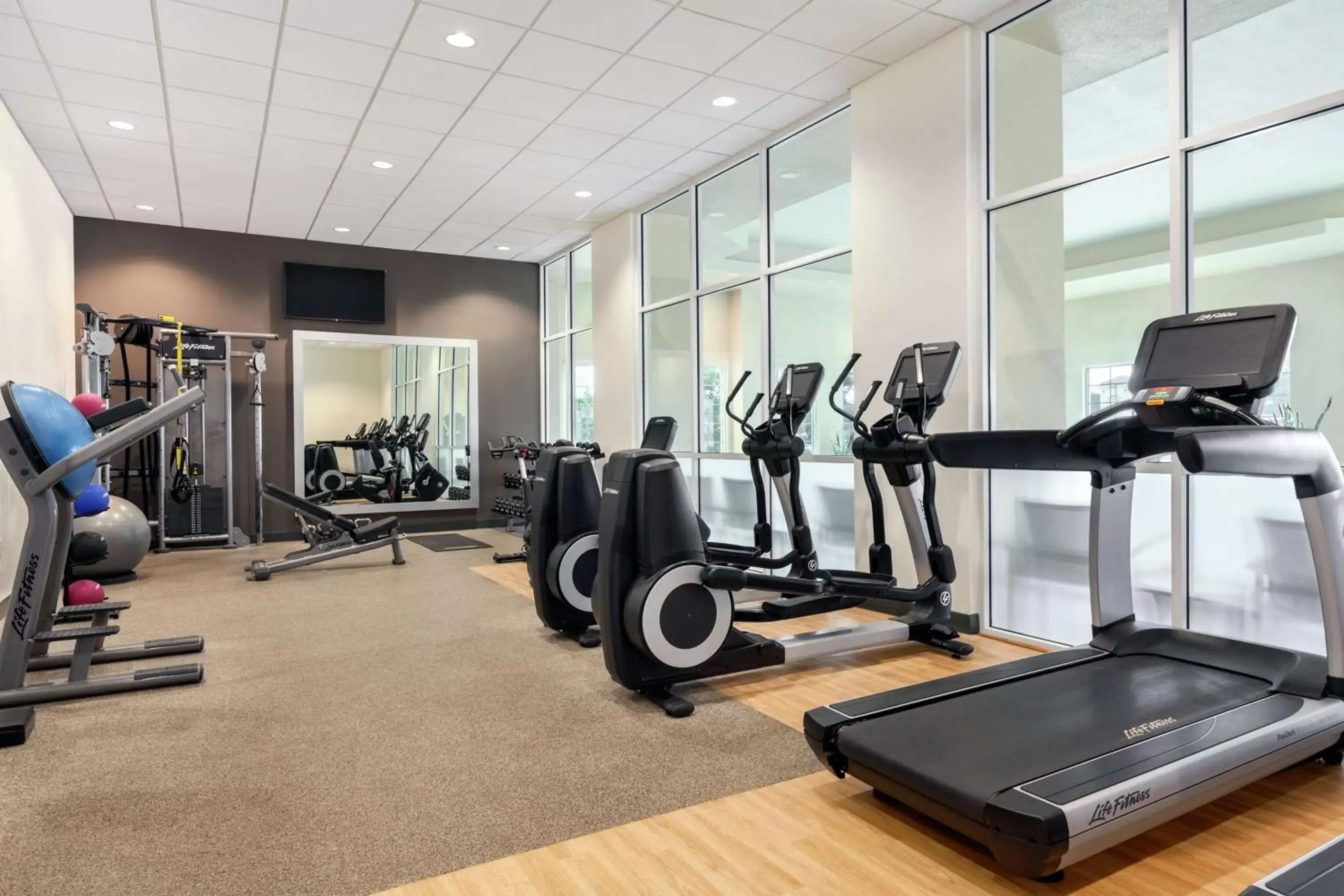 Fitness centre/facilities, Fitness Center/Facilities in Embassy Suites by Hilton Monterey Bay Seaside