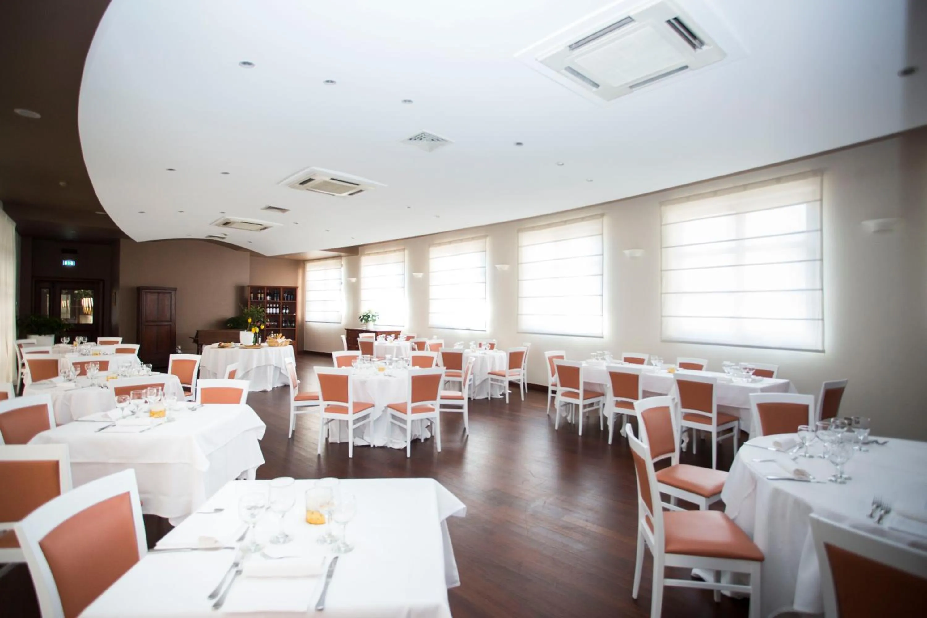 Restaurant/places to eat in Hotel Cavaliere