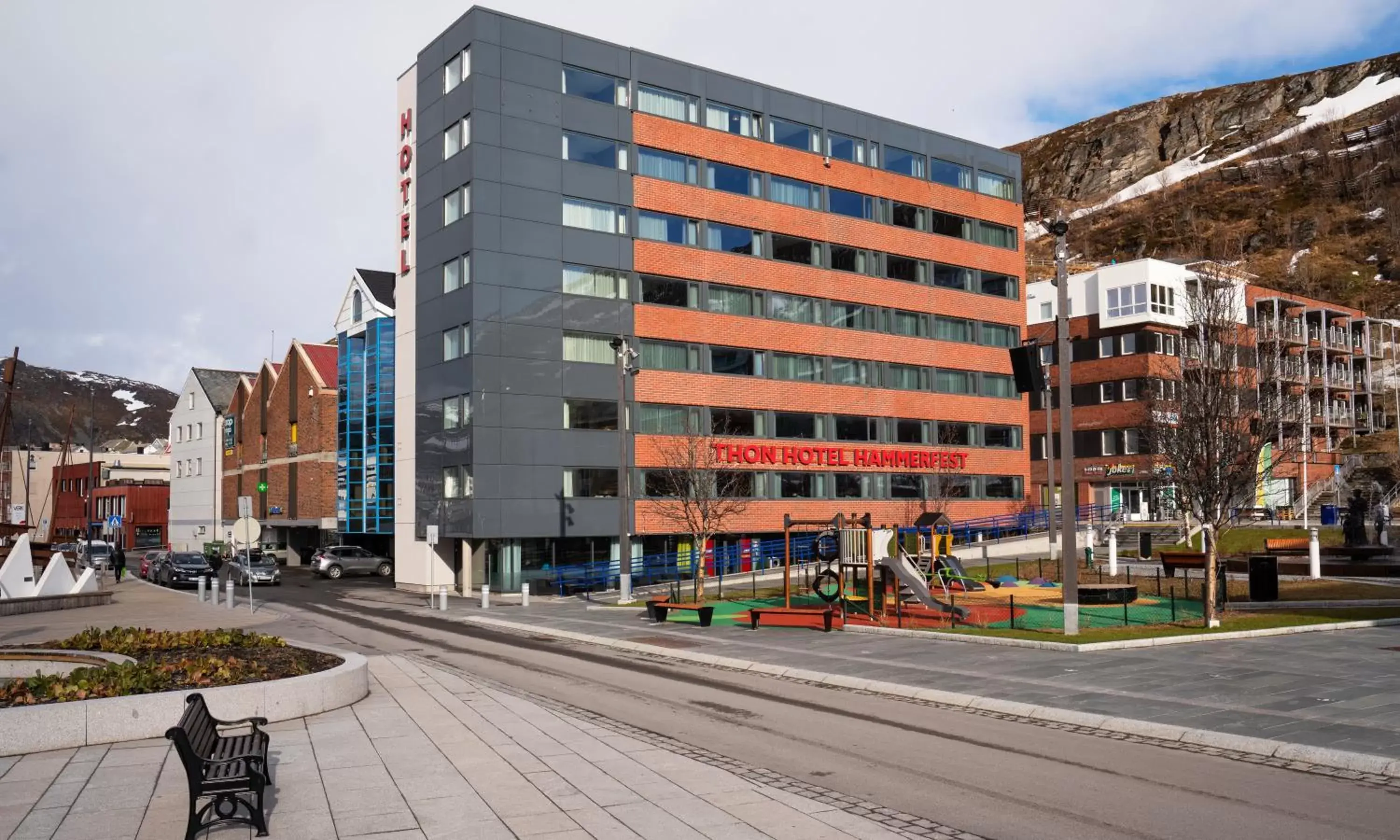 Facade/entrance, Property Building in Thon Hotel Hammerfest