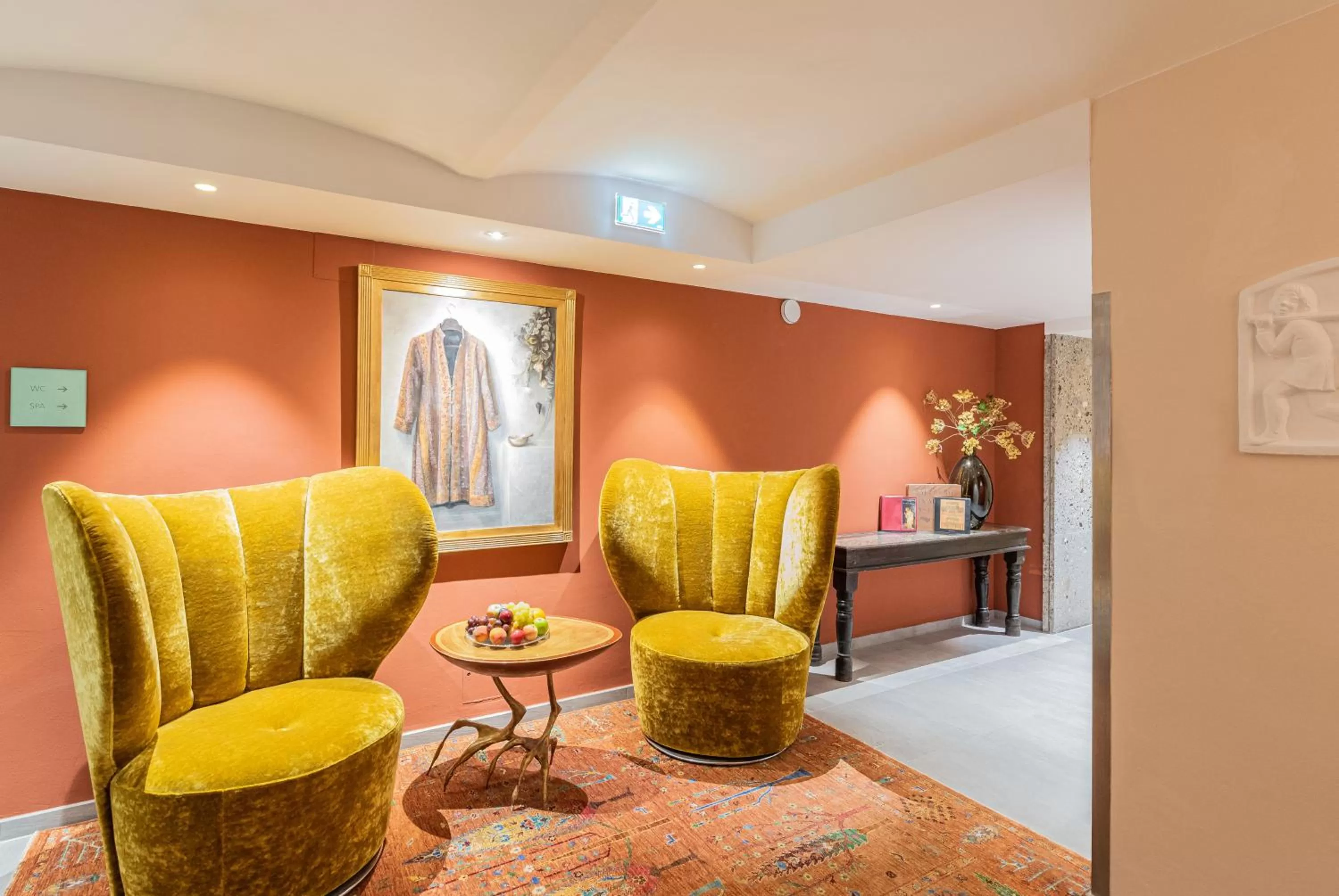 Seating area, Bed in Altstadthotel Wolf-Dietrich