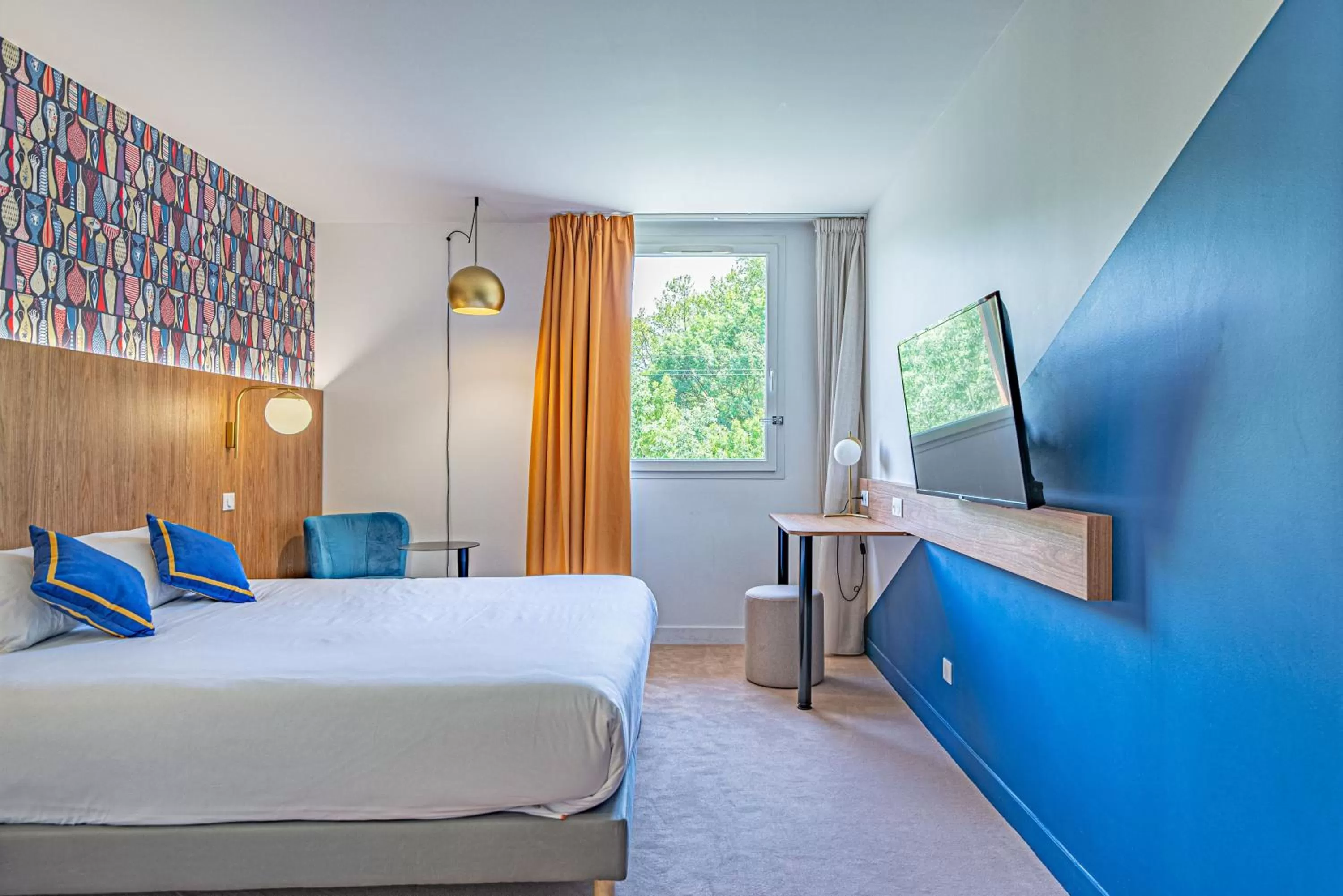 Photo of the whole room, Bed in Kyriad Aix Les Milles - Plan de Campagne