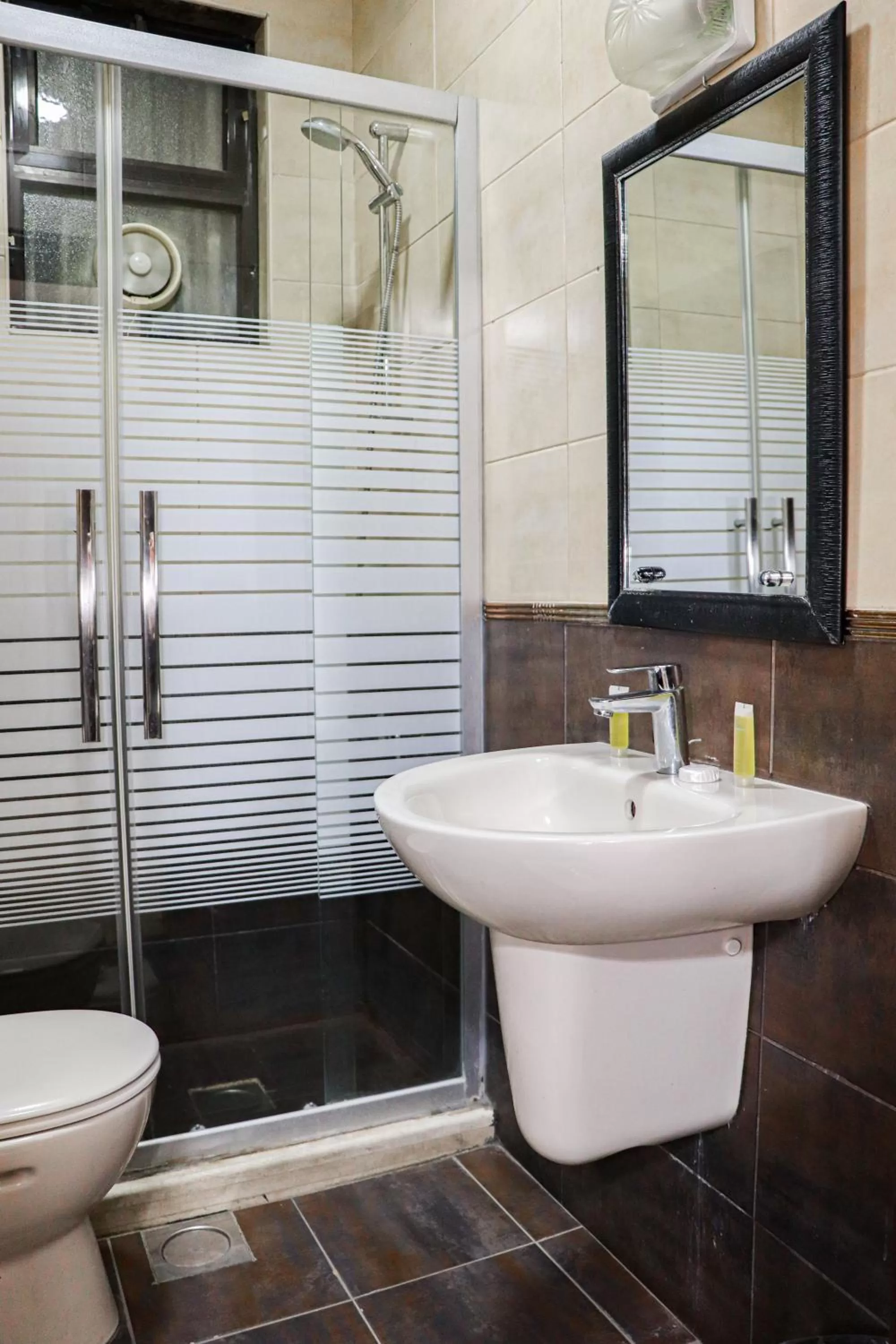 Toilet in Al Jamal Suites