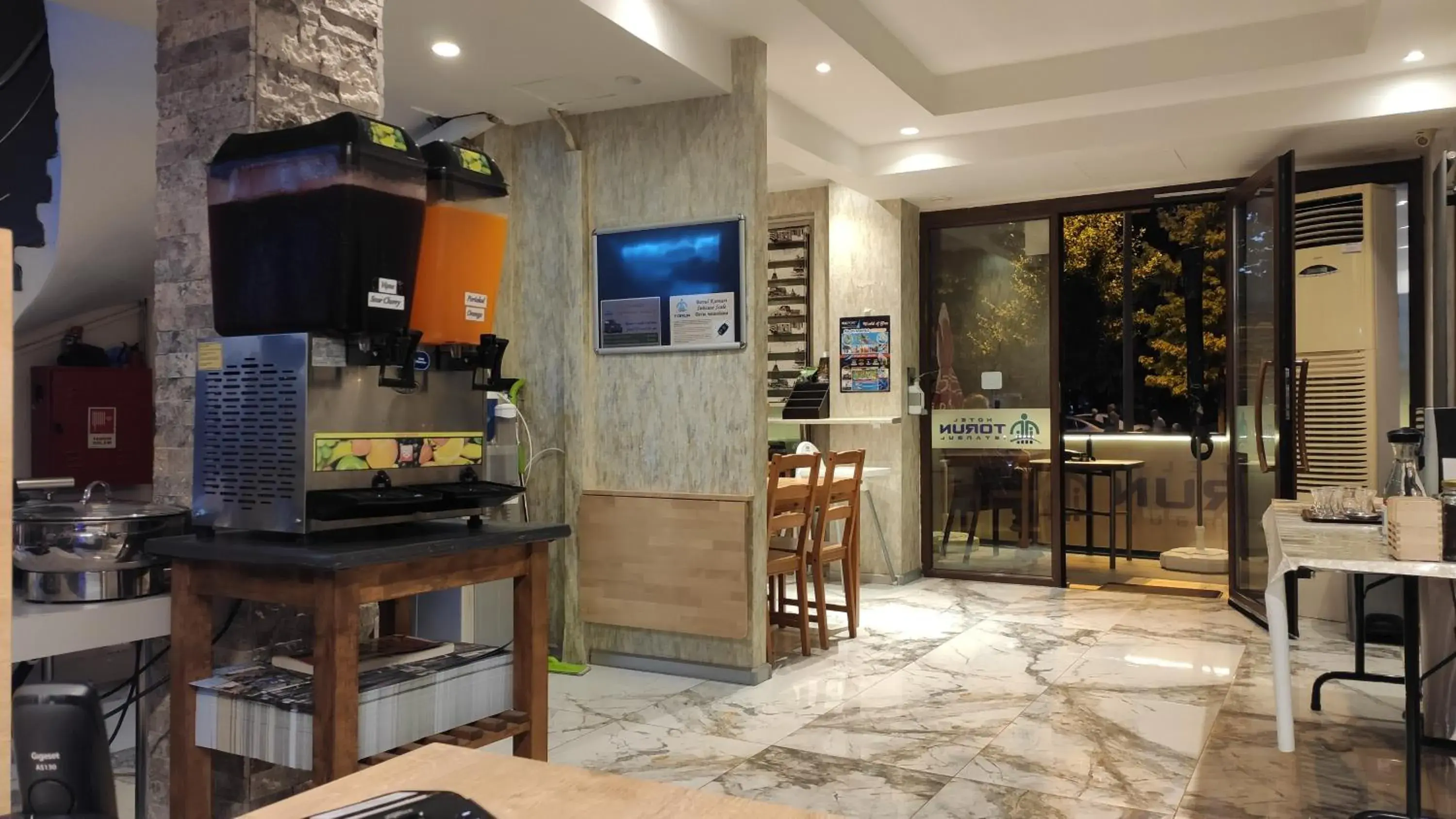 Lobby or reception, Restaurant/Places to Eat in Hotel Torun