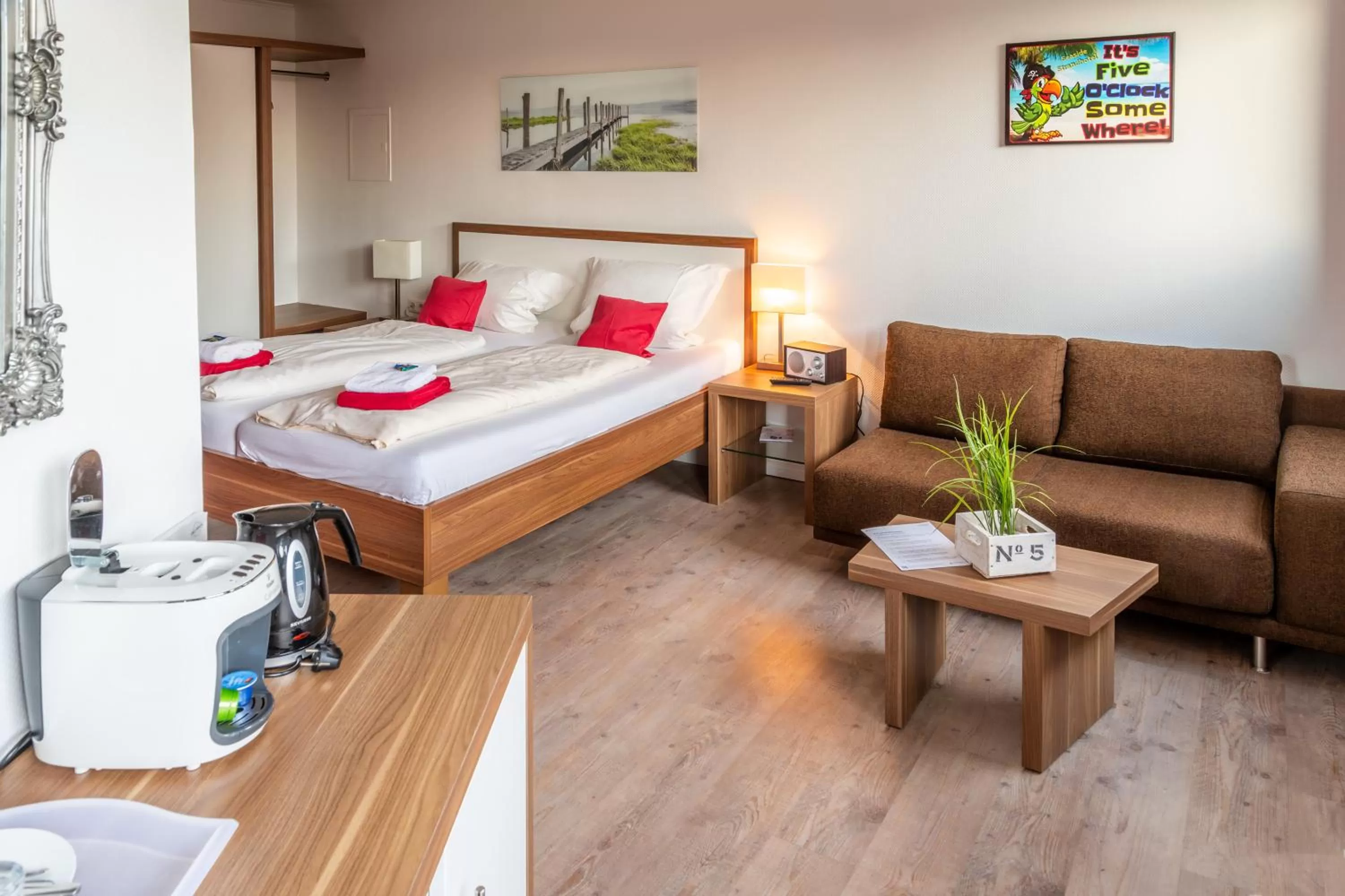 Photo of the whole room, Bed in Seaside-Strandhotel