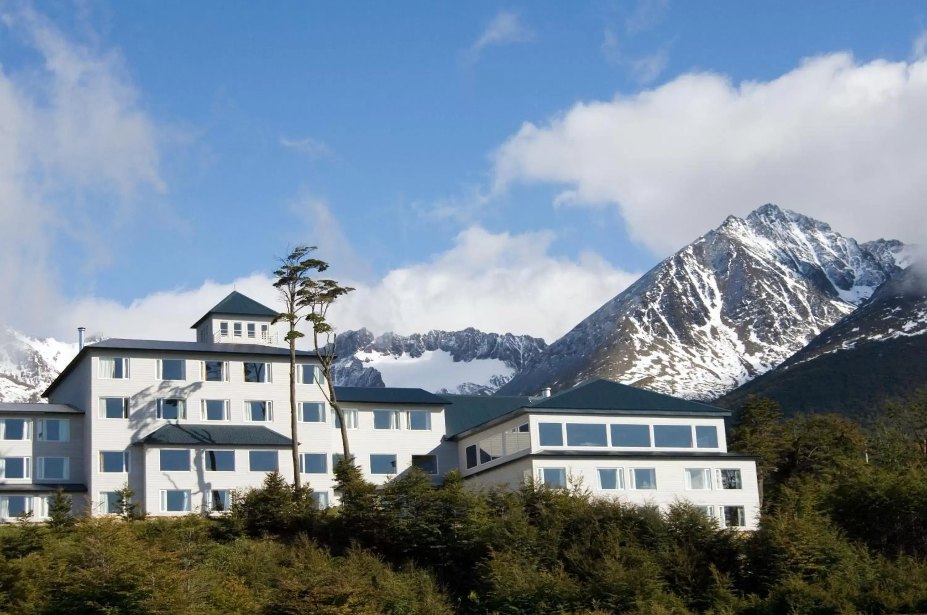 Property building in Los Acebos Ushuaia Hotel