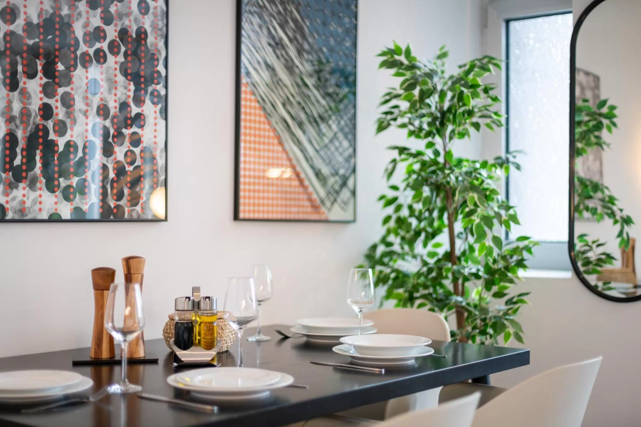 Dining area in BRIGHT Dortmund City Center