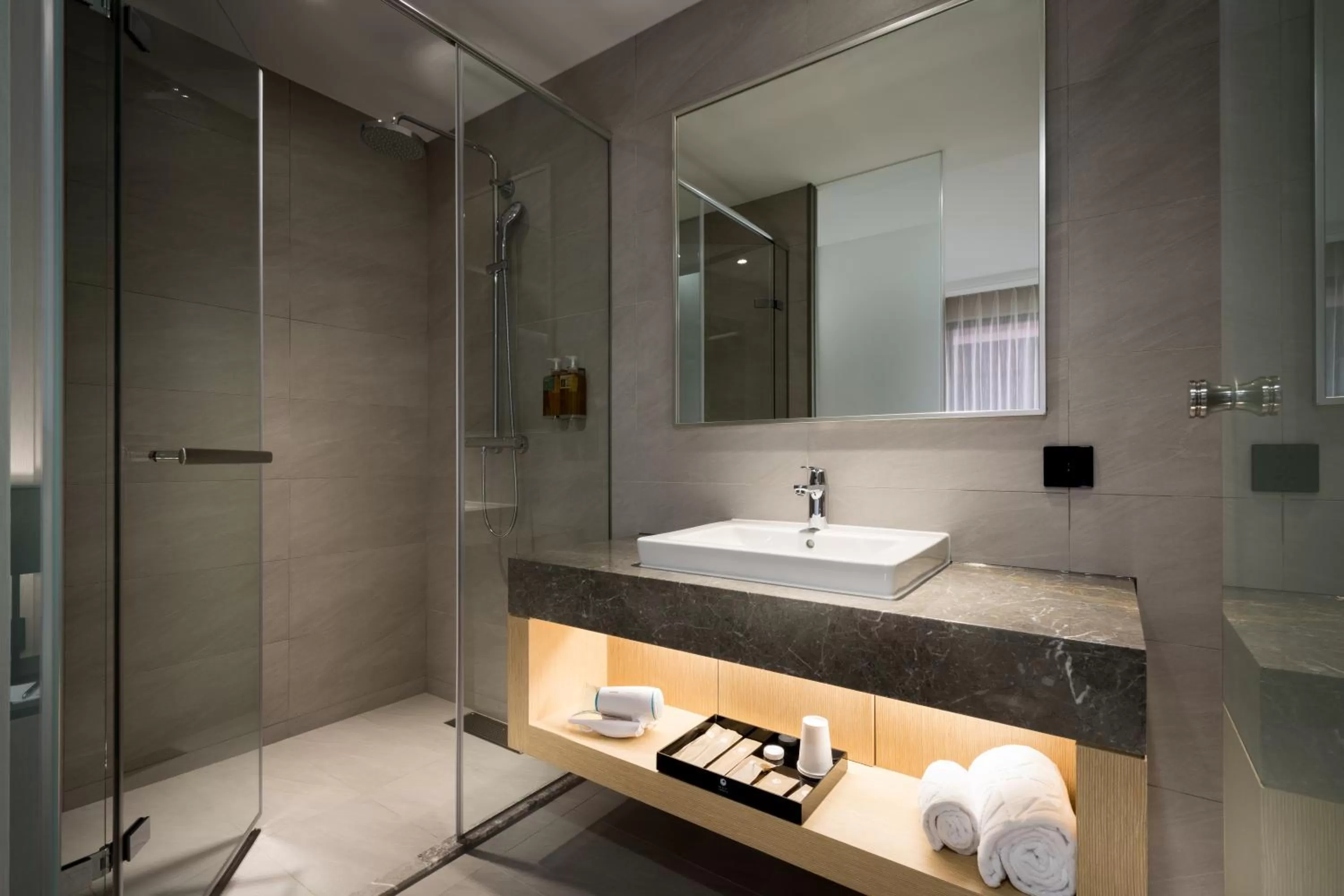 台南星鑽國際商旅 Hua Hotel