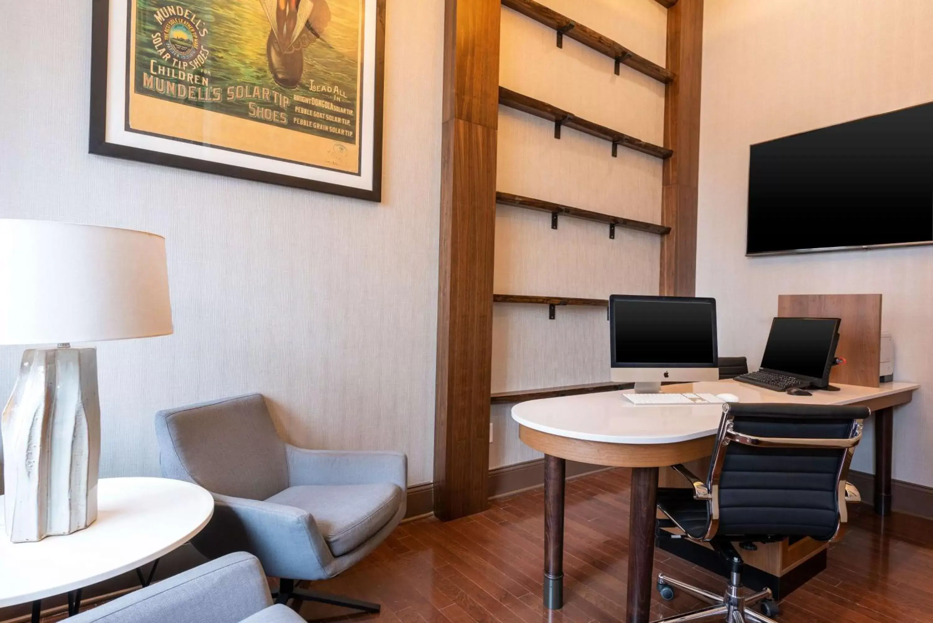 Business facilities, TV/Entertainment Center in Homewood Suites by Hilton Indianapolis Downtown