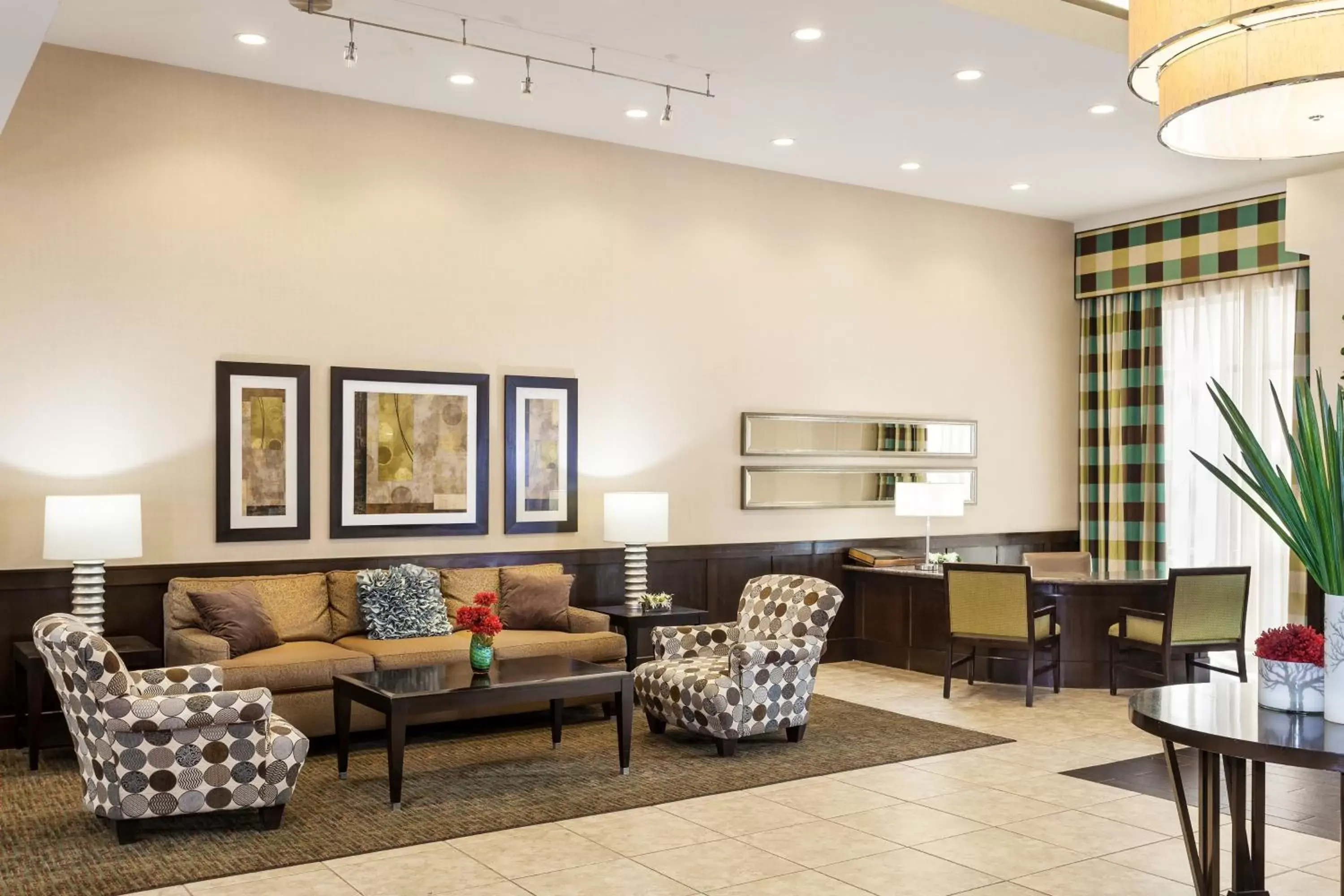 Property building, Seating Area in Crowne Plaza Anchorage-Midtown, an IHG Hotel