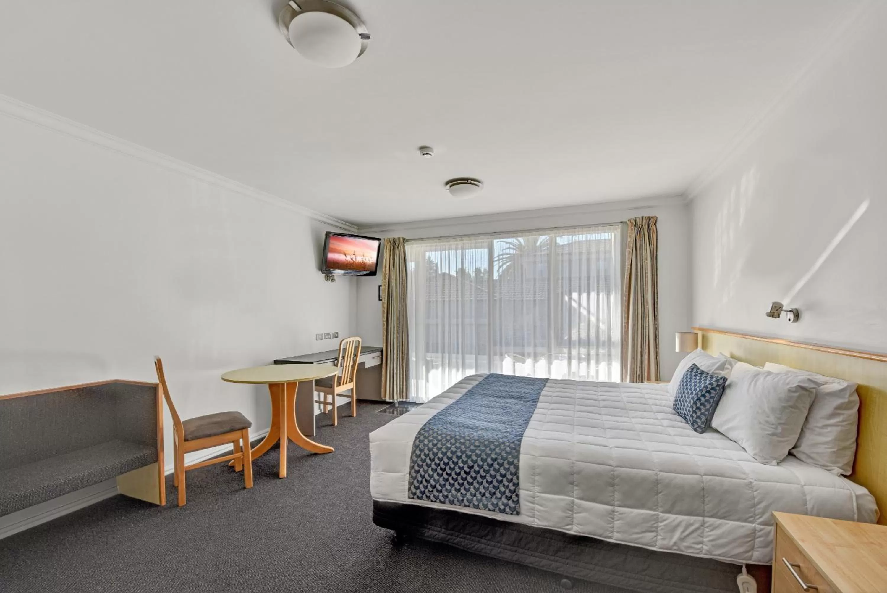 Bedroom, Bed in The Hotel Nelson