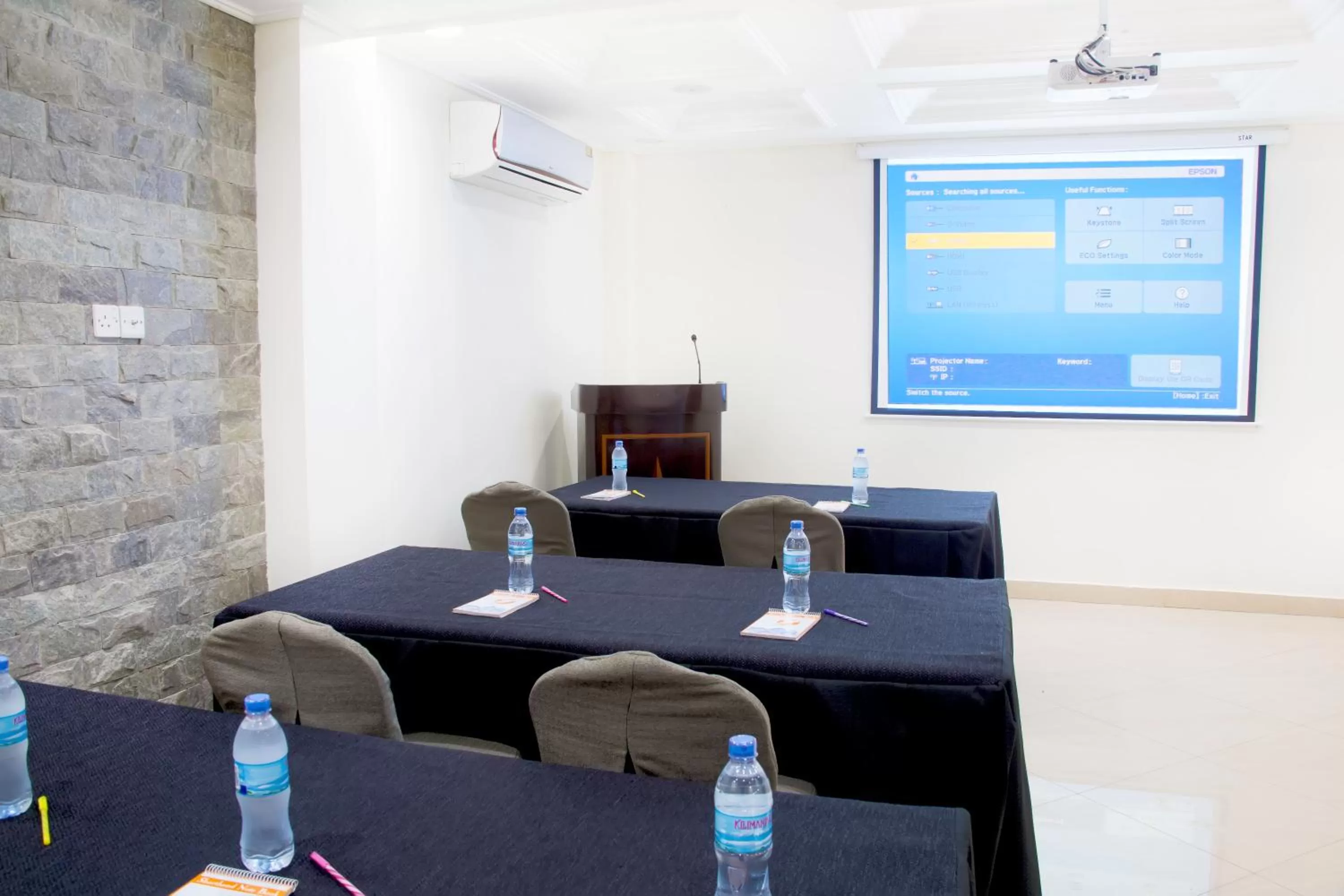 TV and multimedia in Sleep Inn Hotel - Kariakoo