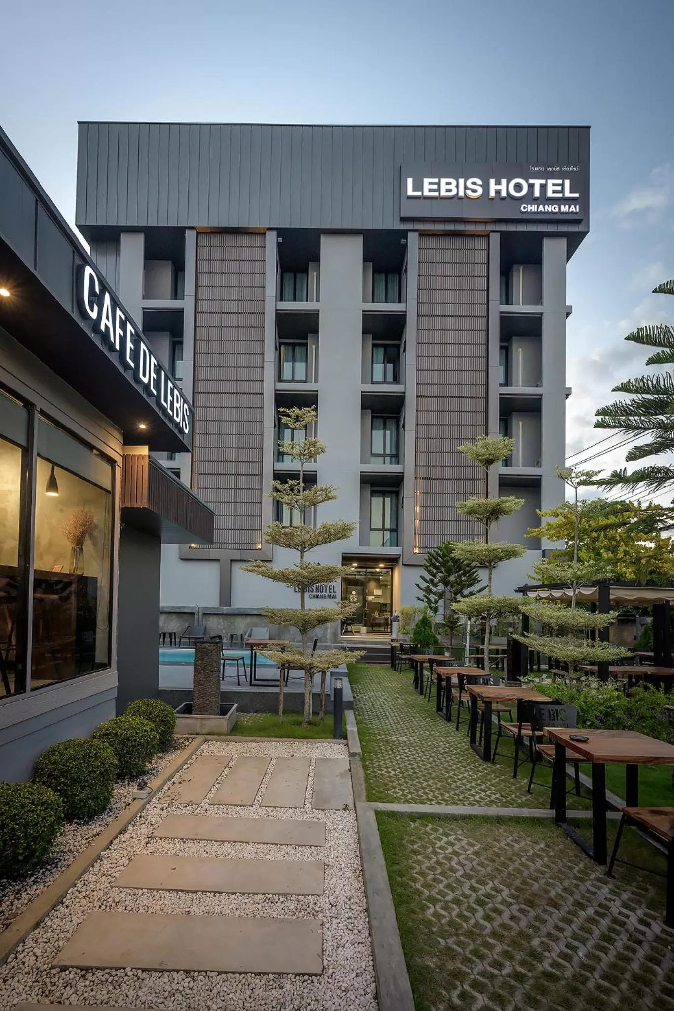 Property building in Le Bis Hotel