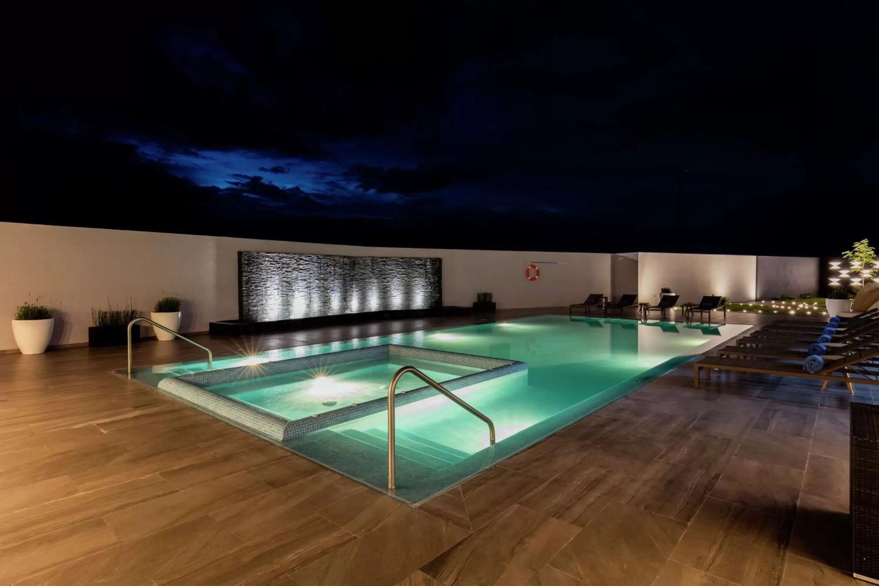 Pool view, Swimming Pool in Hilton Garden Inn Salamanca