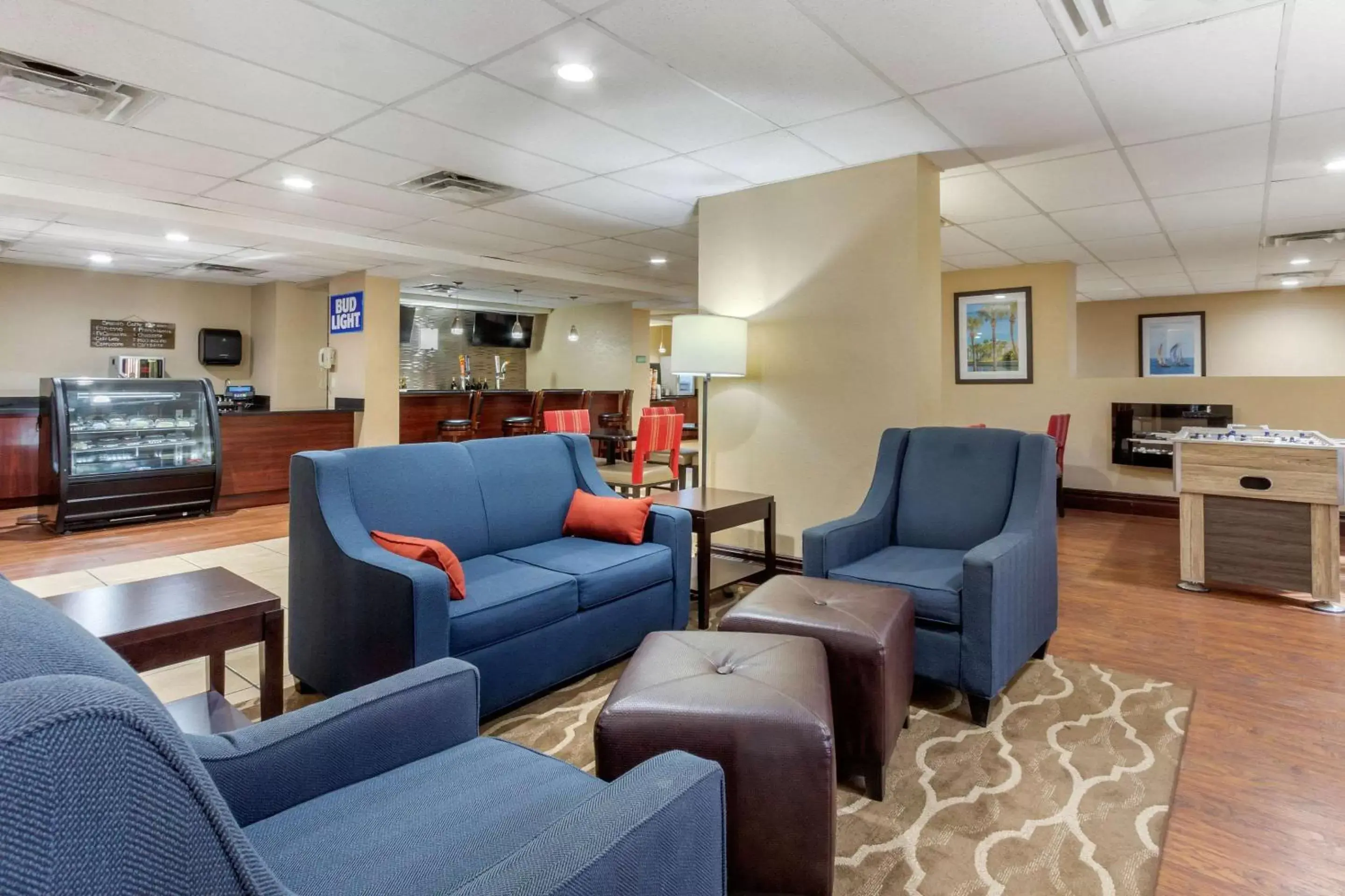 Lobby or reception, Seating Area in Comfort Inn St Petersburg North