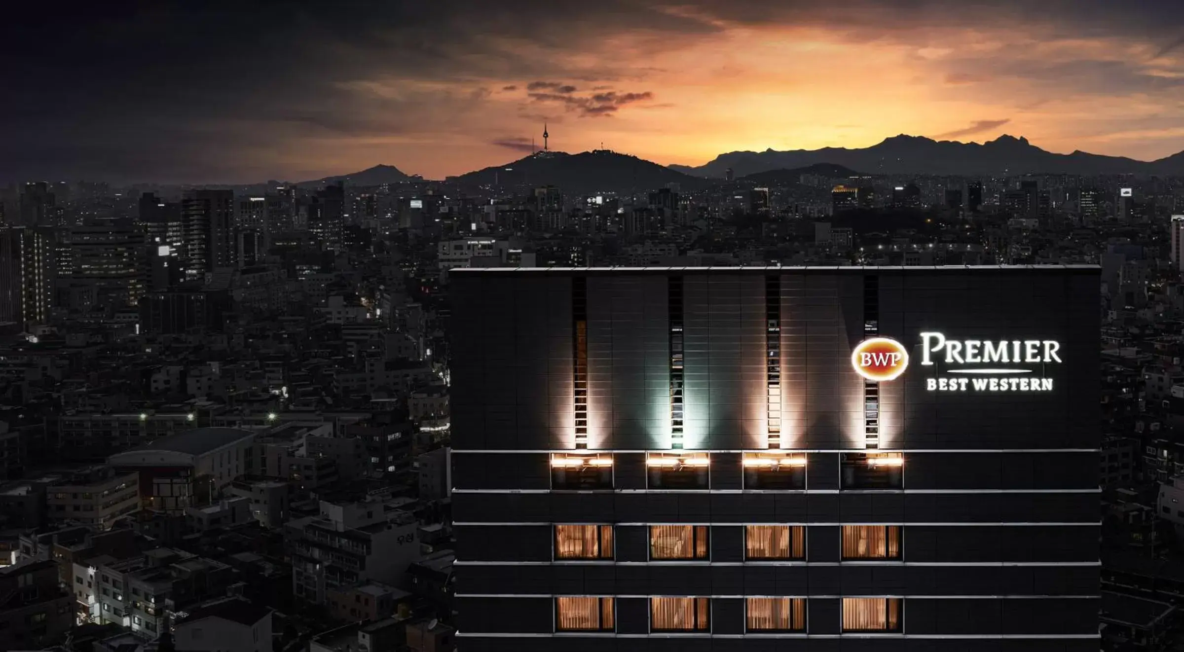 Property building in Best Western Premier Gangnam Hotel