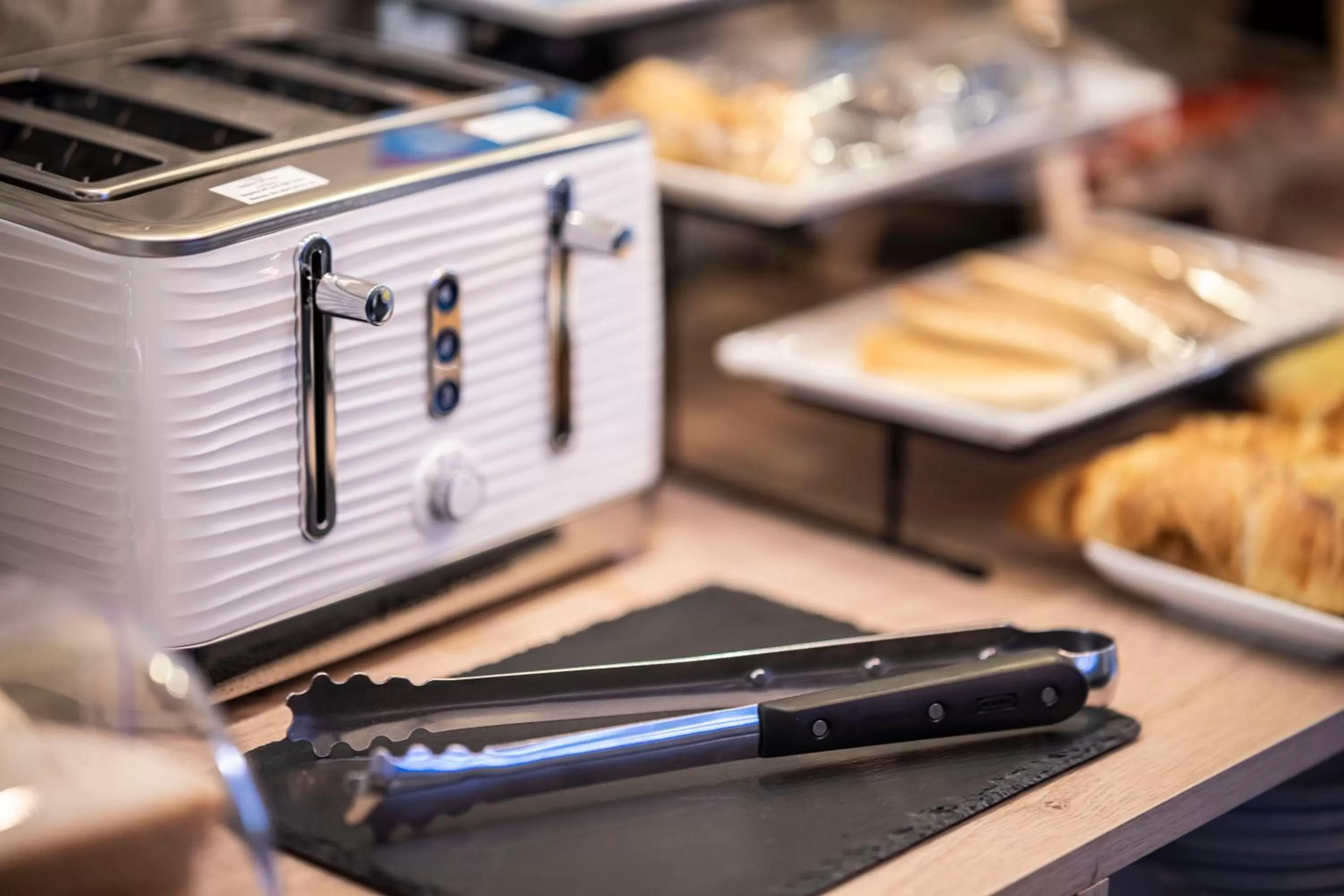 toaster in Number 11 by the Warren Collection