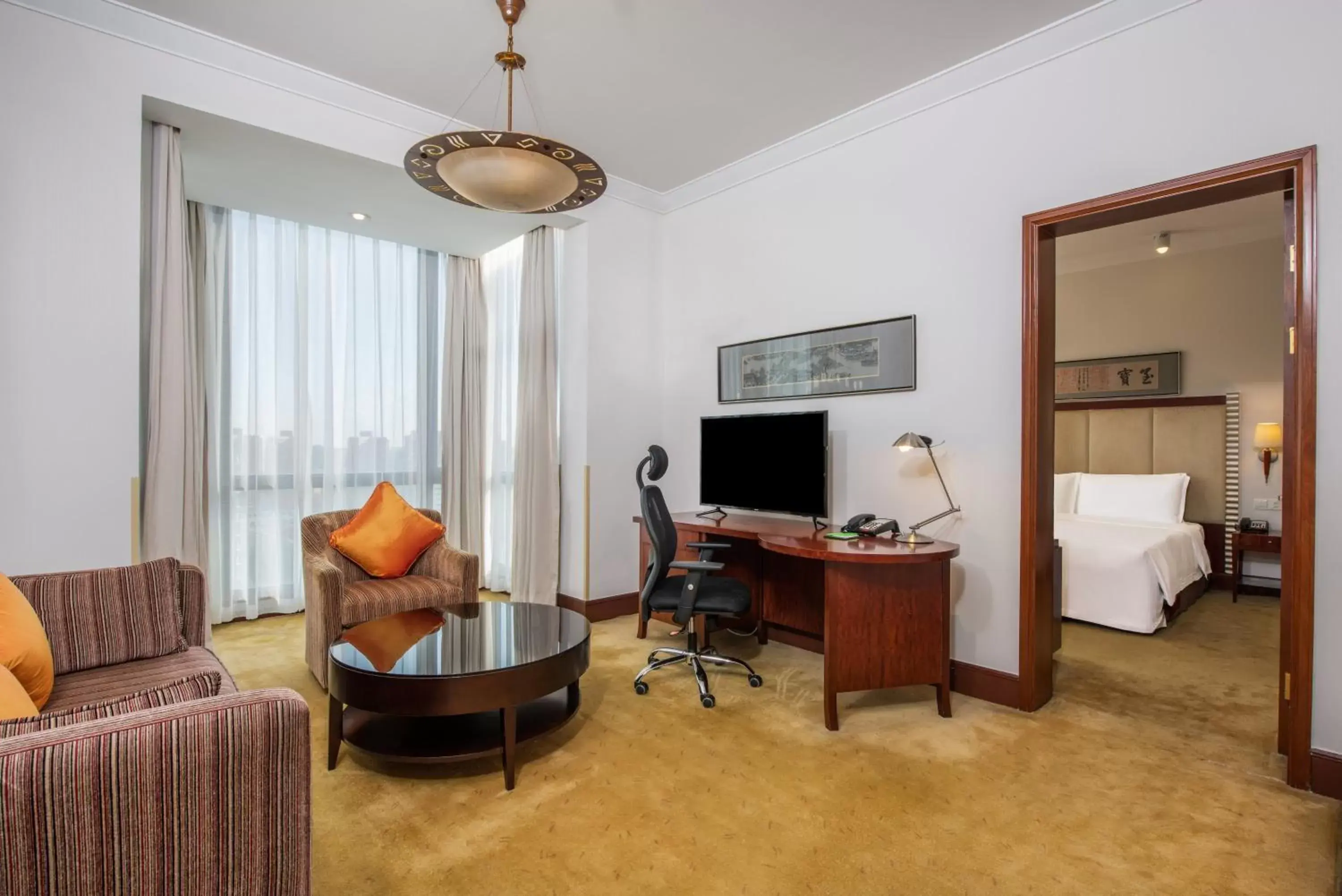 Photo of the whole room, Bed in Holiday Inn Temple Of Heaven Beijing by IHG Photo of the whole room, Bed in Holiday Inn Temple Of Heaven Beijing by IHG