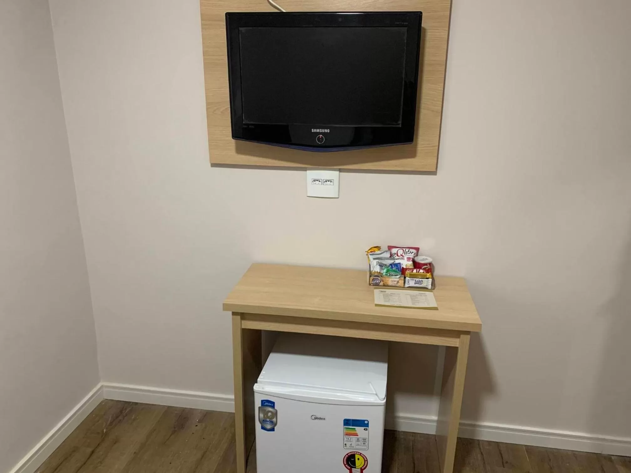 TV and multimedia in Fênix Hotel Bom Retiro