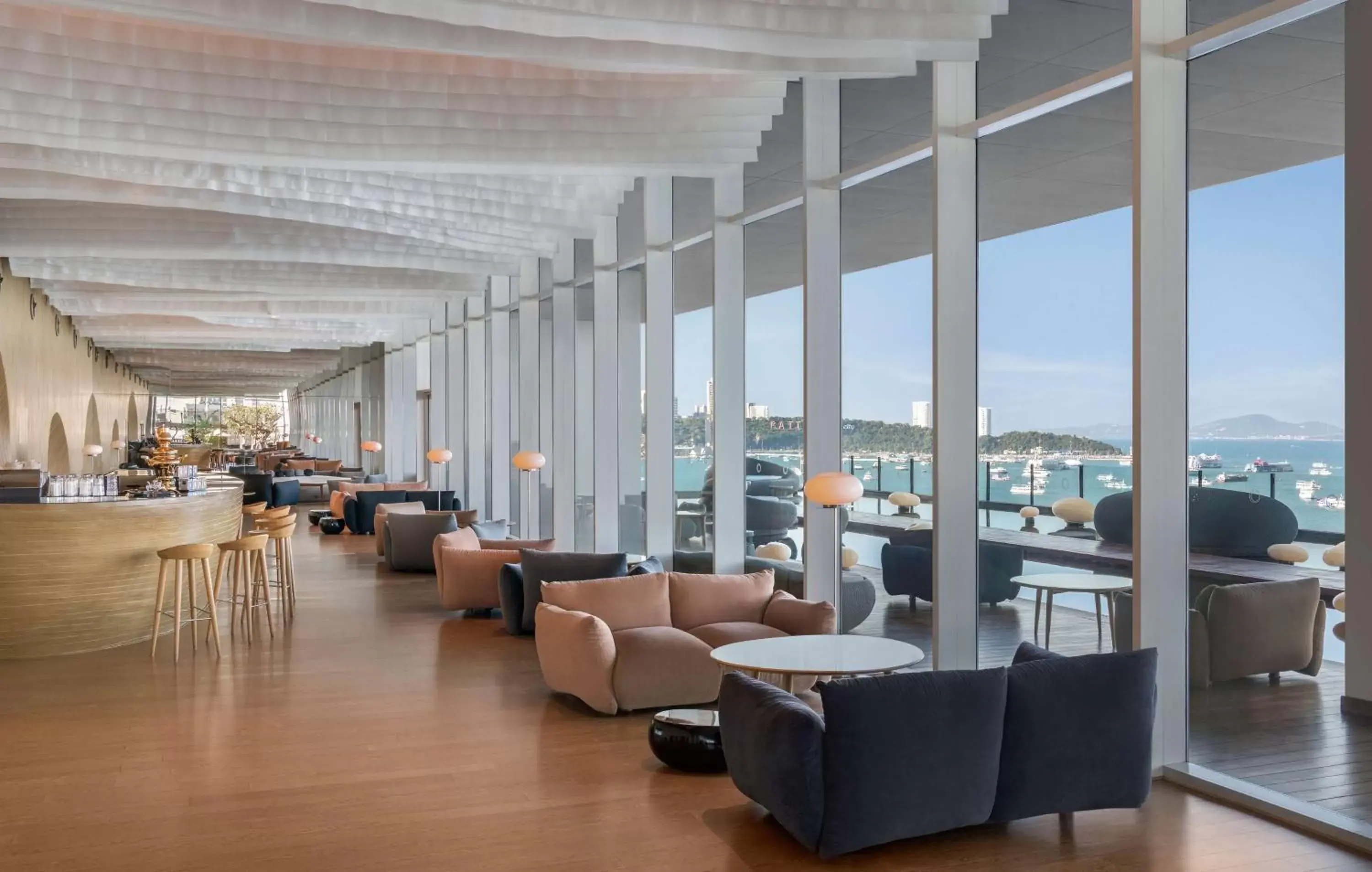 Lounge or bar in Hilton Pattaya Lounge or bar in Hilton Pattaya