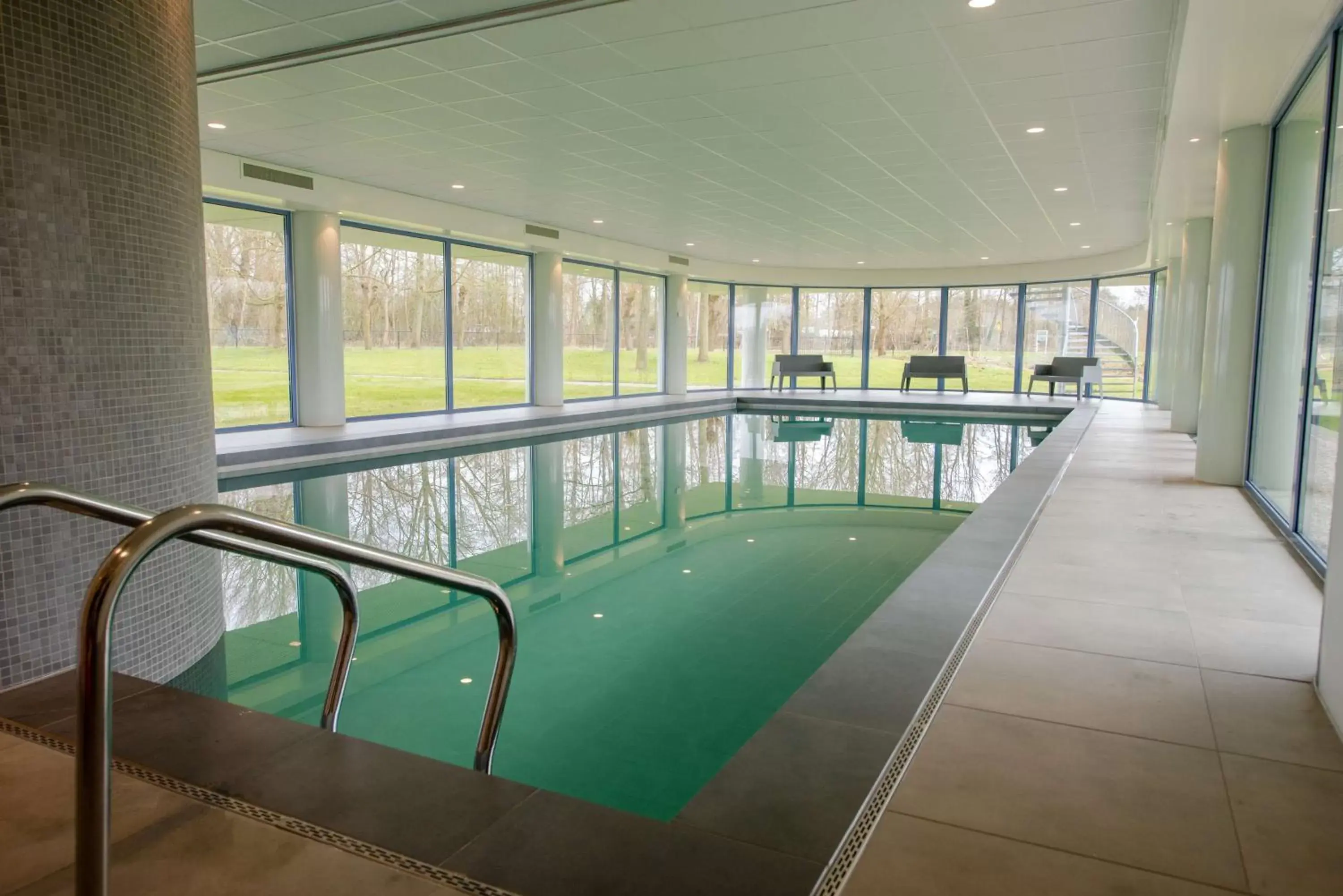 Pool view, Swimming Pool in Flonk Hotel Groningen Zuid, BW Signature Collection voorheen Best Western Plus Hotel Groningen Plaza