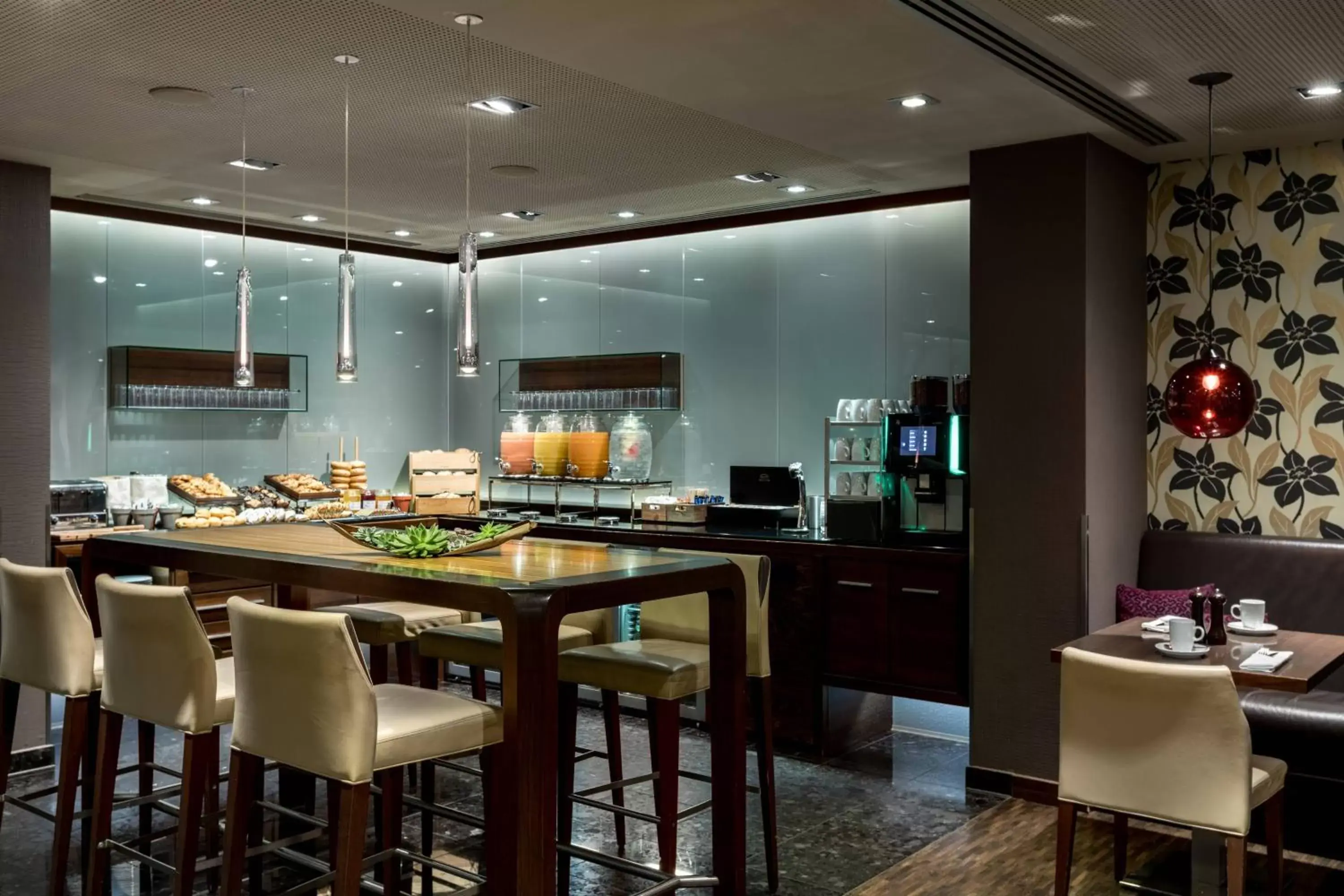 Lounge or bar, Restaurant/Places to Eat in Amsterdam Marriott Hotel