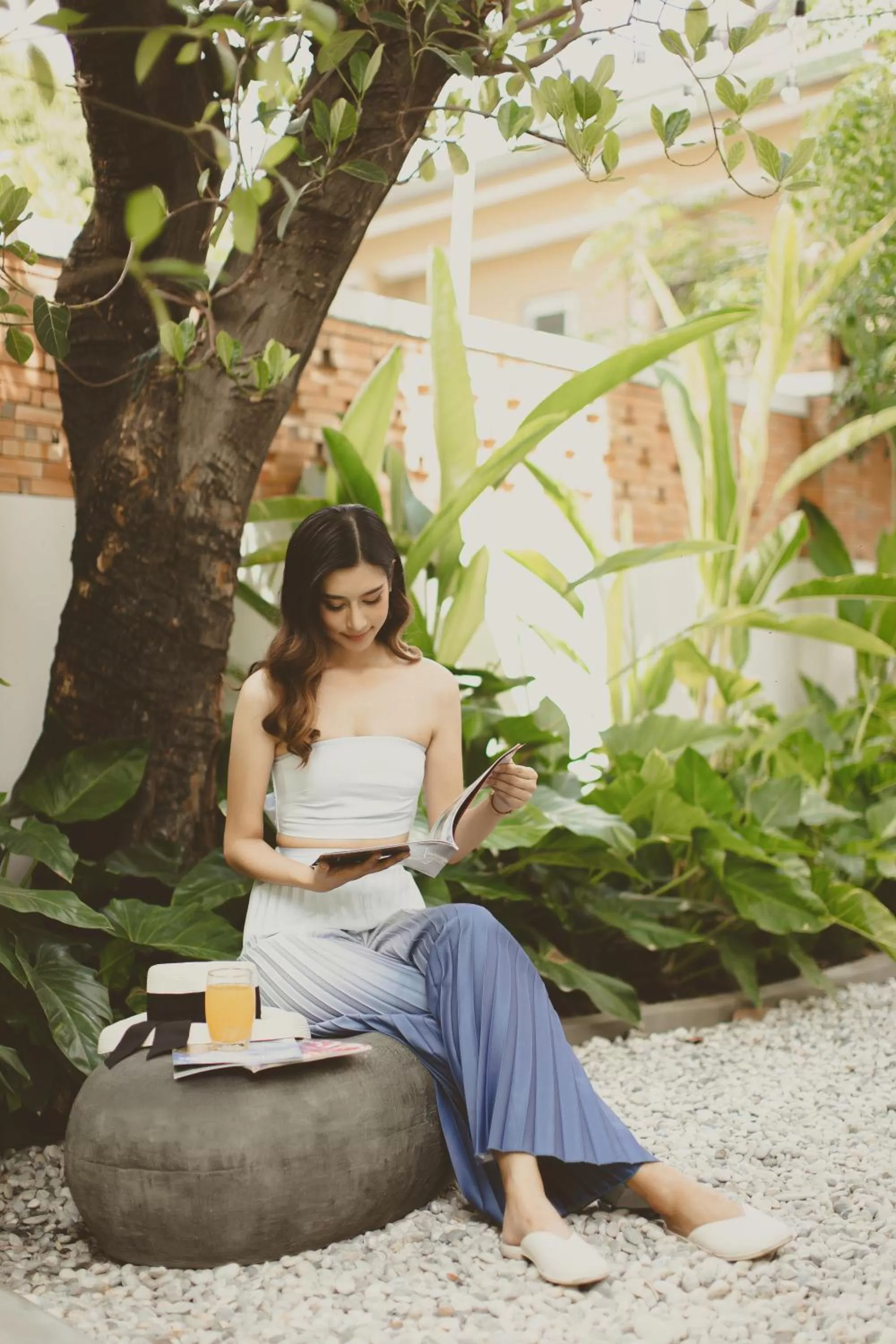 hair dresser in THEE Vijit Lanna by TH District