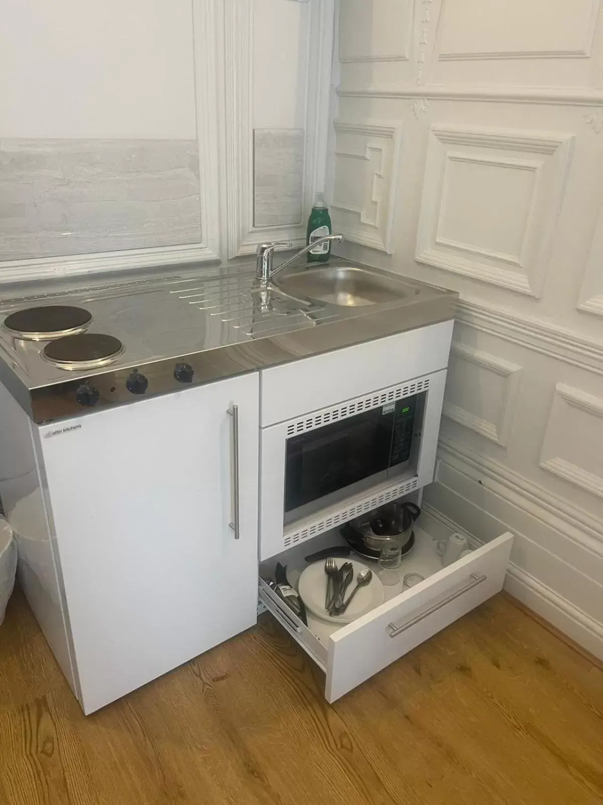 Kitchen or kitchenette, Kitchen/Kitchenette in The Chapter Hotels - Hyde Park