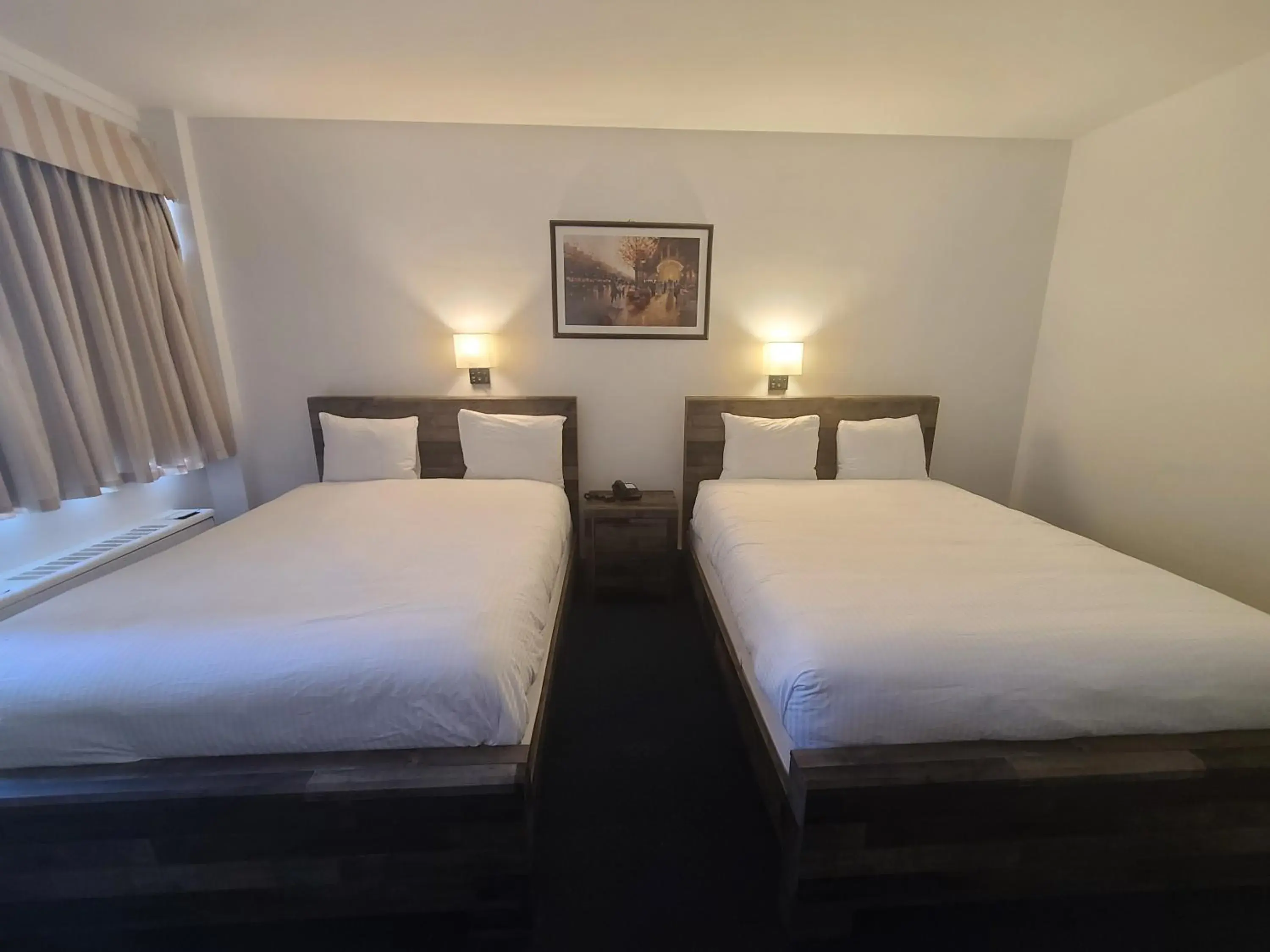 Deluxe Two Queen Beds in The Marlborough Hotel Deluxe Two Queen Beds in The Marlborough Hotel