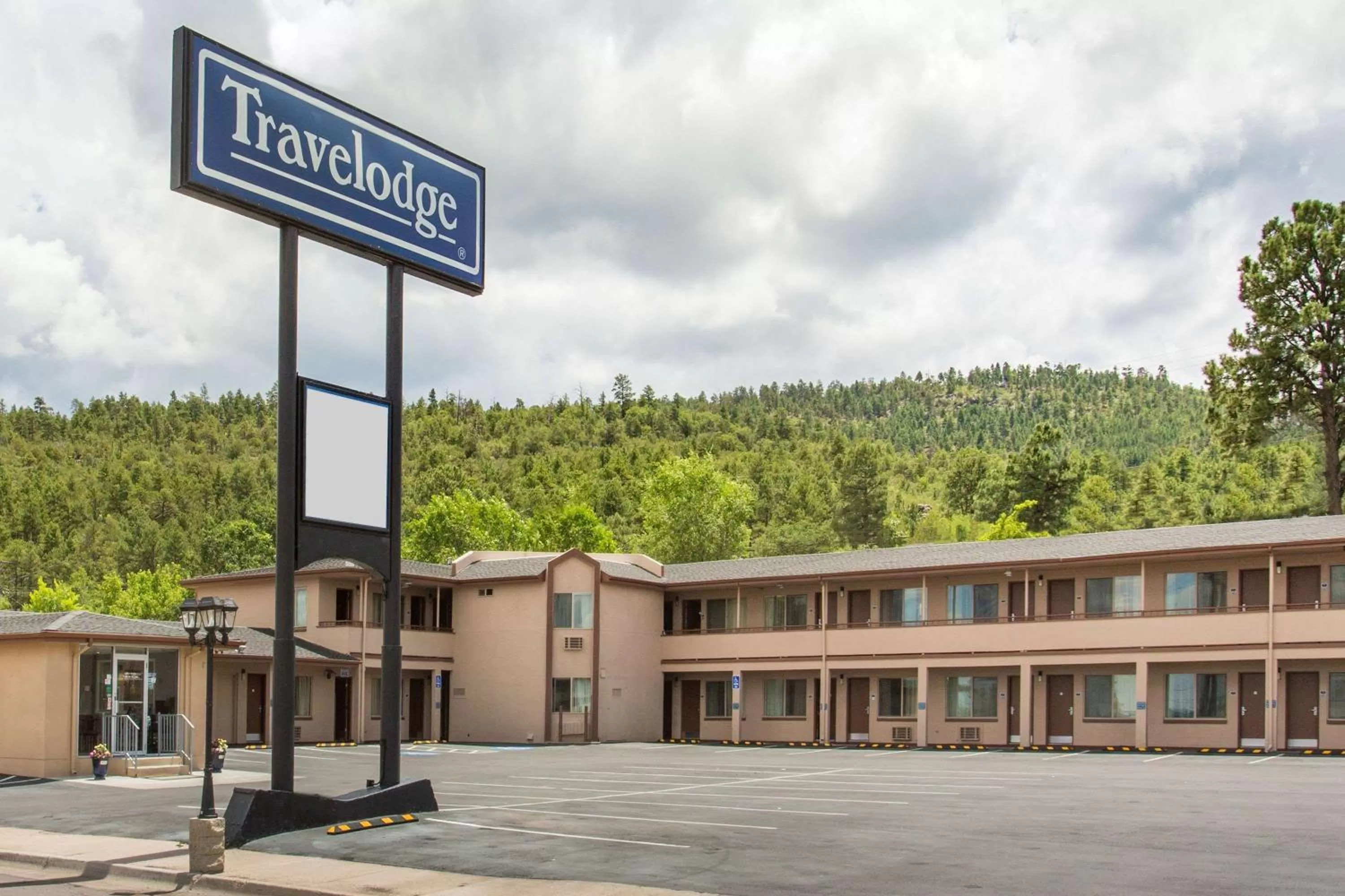 Property building in Travelodge by Wyndham Williams Grand Canyon