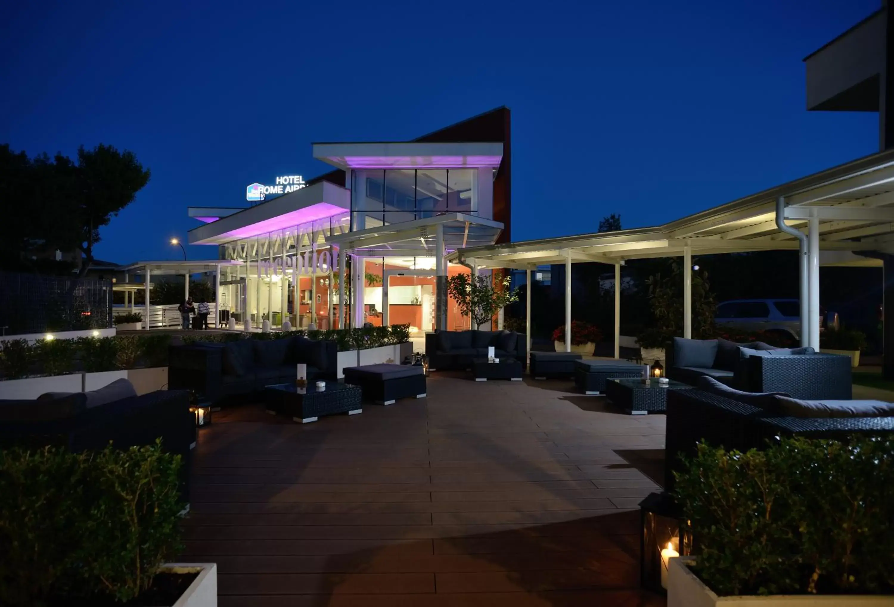 Night, Patio/Outdoor Area in Best Western Hotel Rome Airport