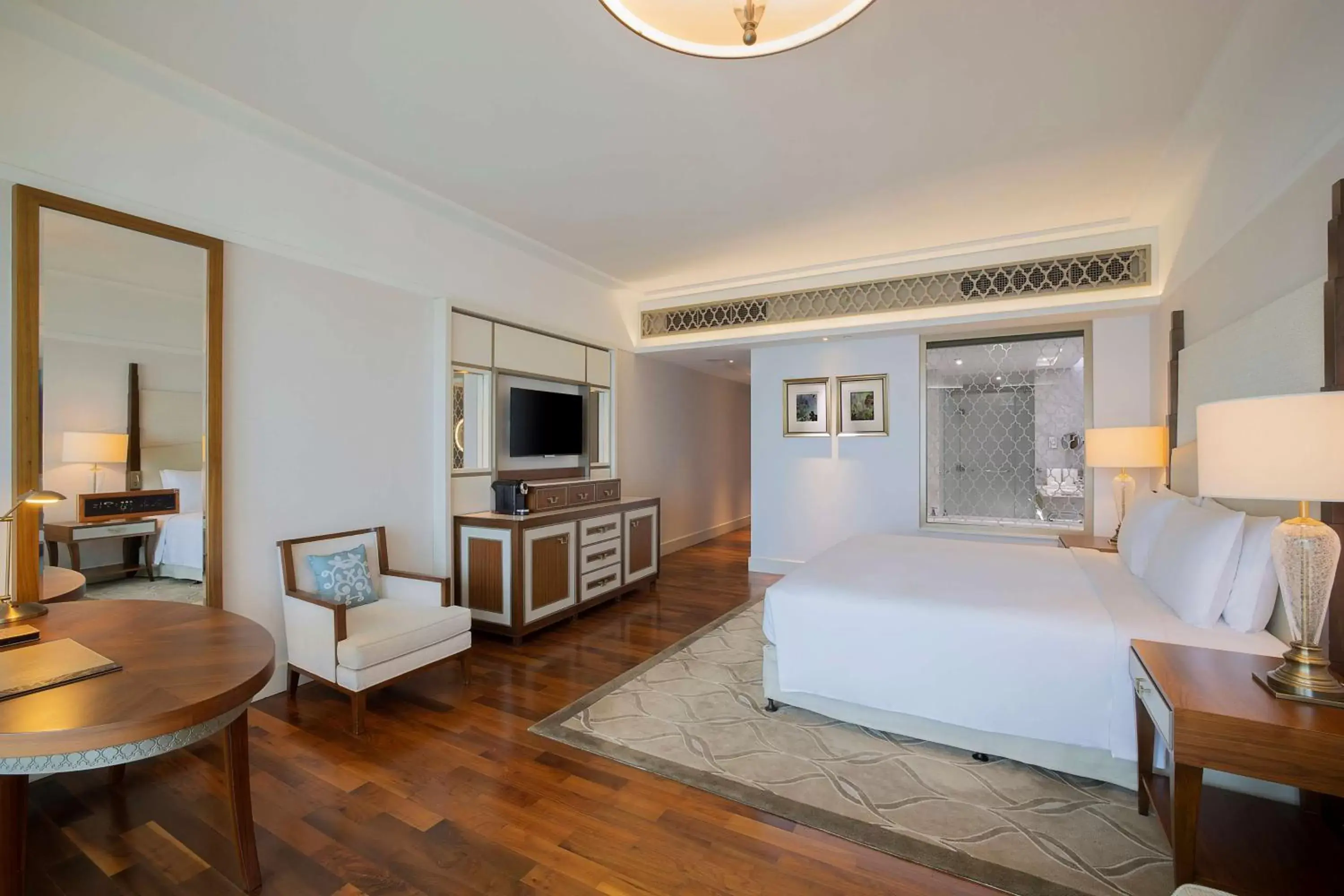 Bed in Waldorf Astoria Dubai Palm Jumeirah