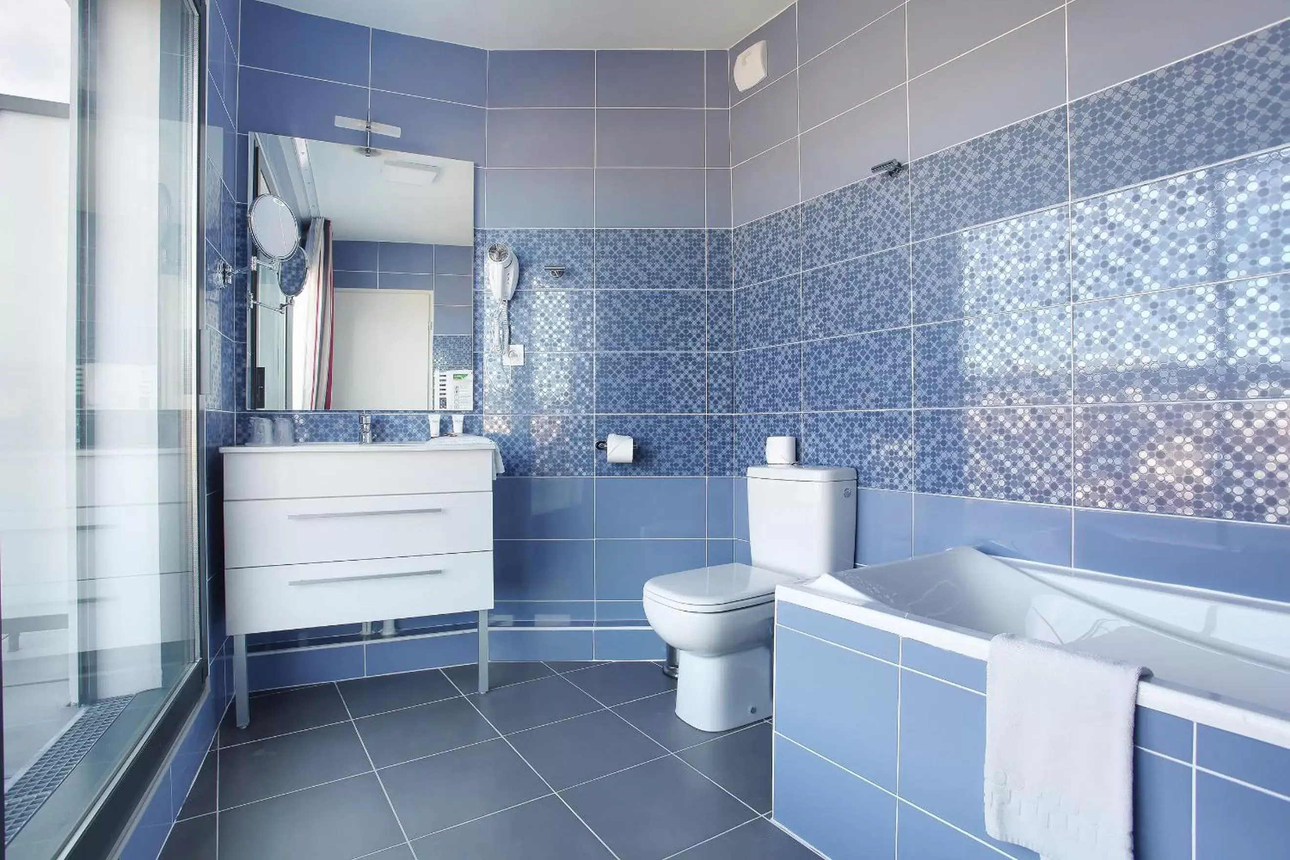 Bathroom in Odalys City Marseille Prado Castellane