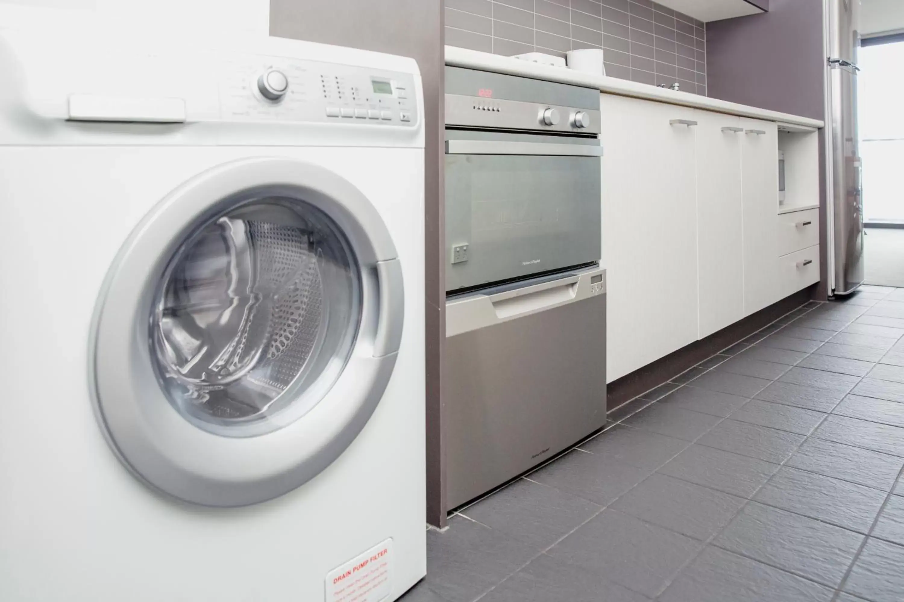 dishwasher in Quest Werribee dishwasher in Quest Werribee