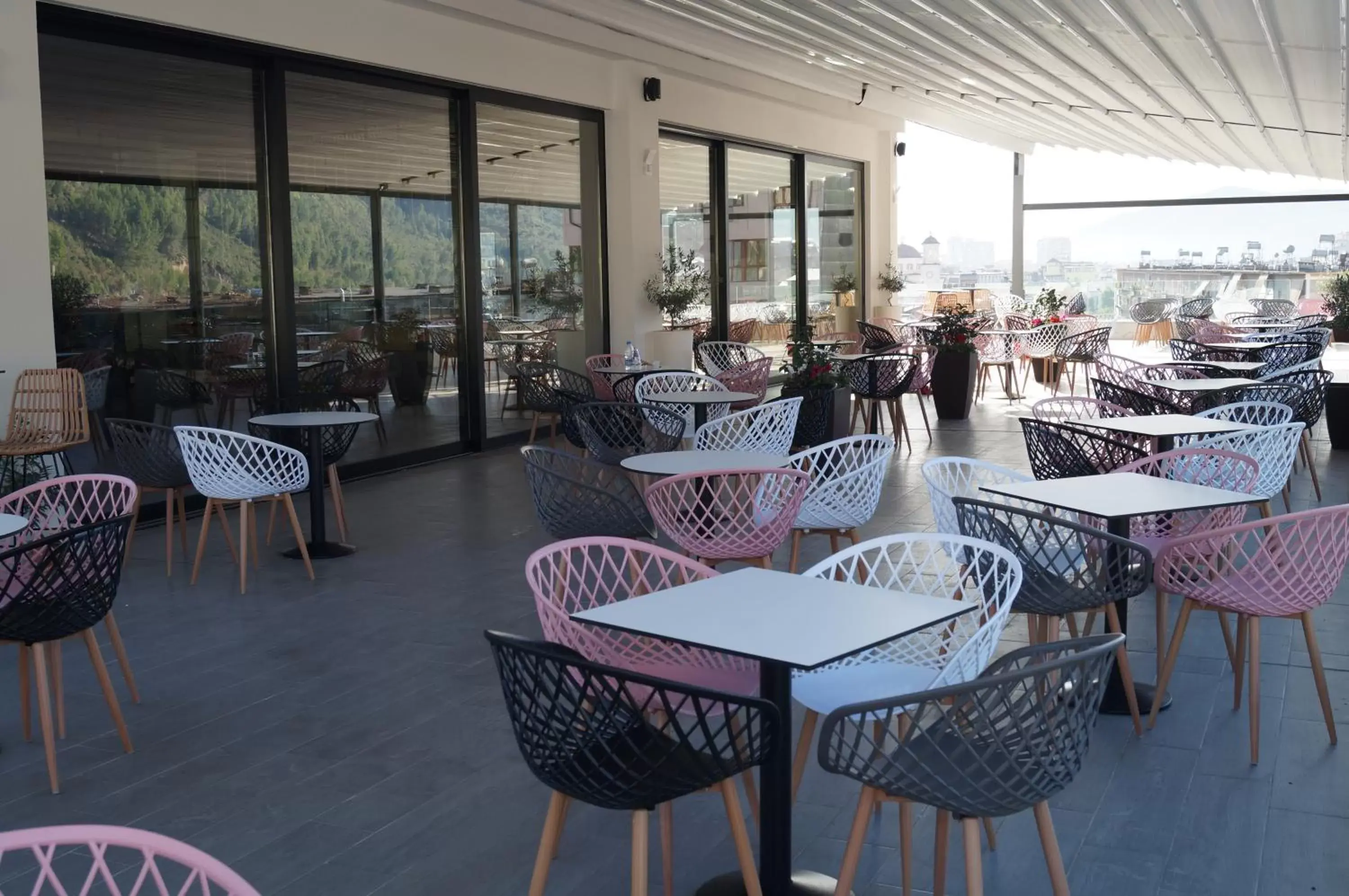 Balcony/Terrace, Restaurant/Places to Eat in Portik Hotel