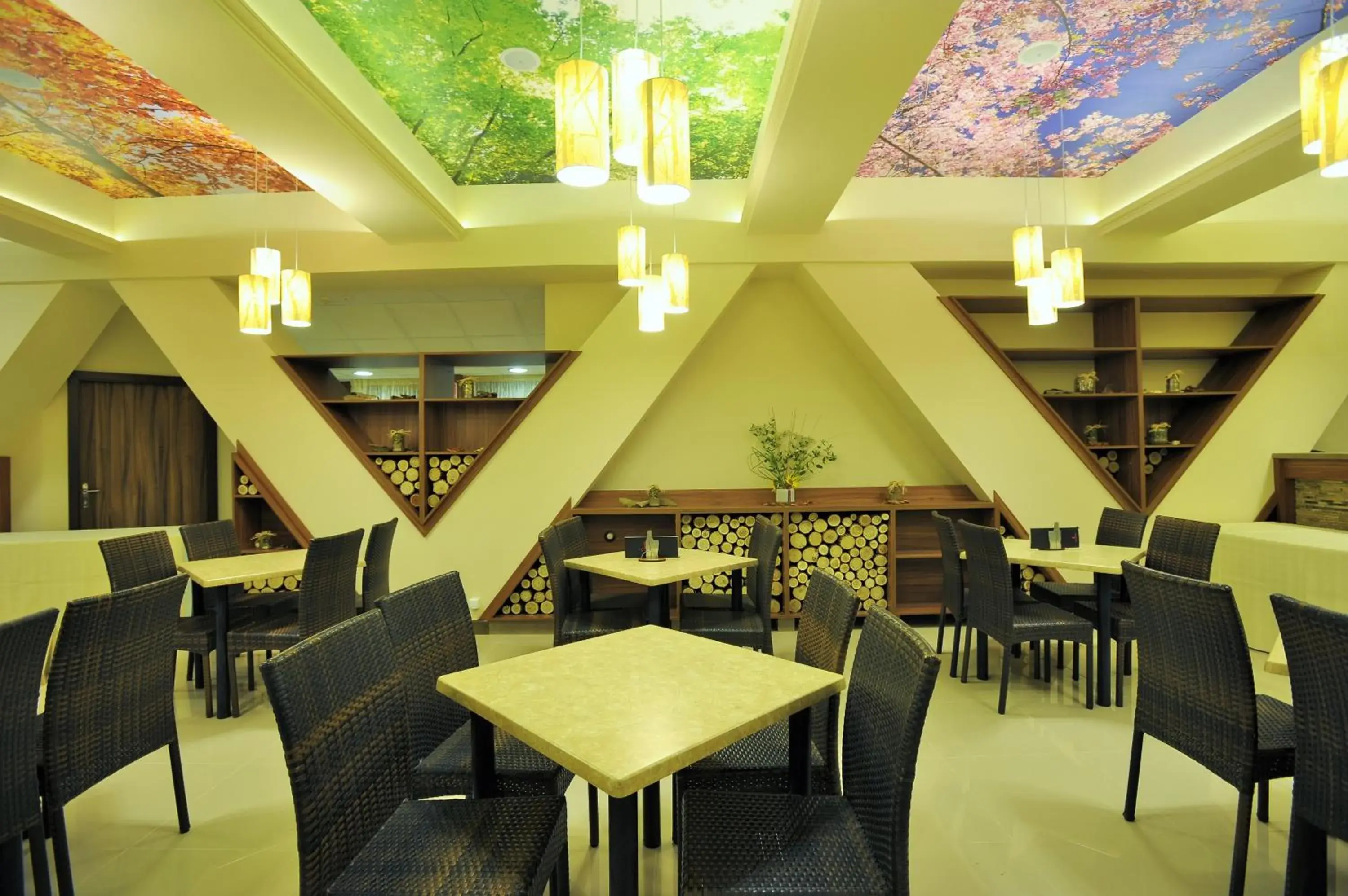 Lounge or bar, Restaurant/Places to Eat in Park Hotel Gyula
