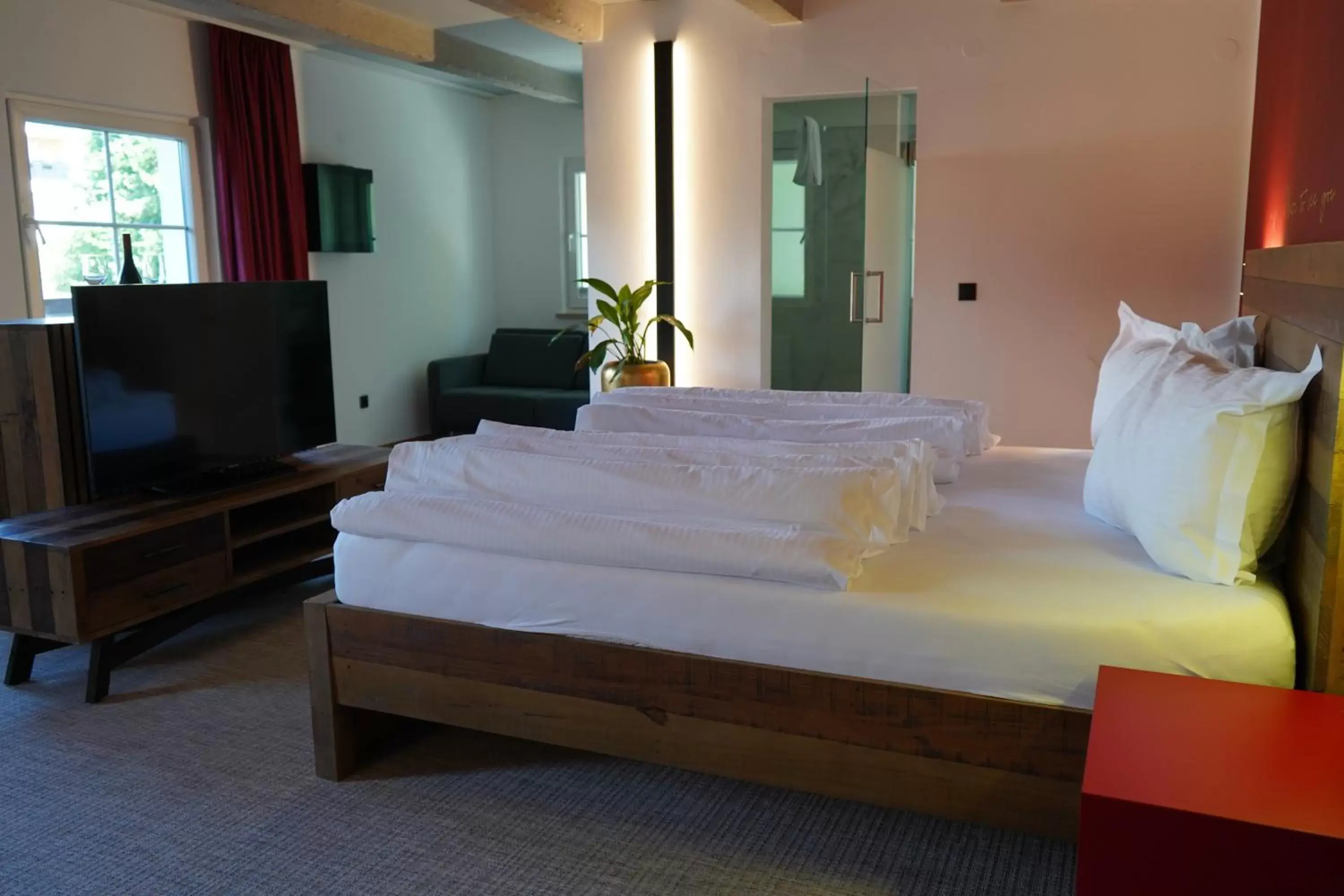 Bed in Sporthotel Igls