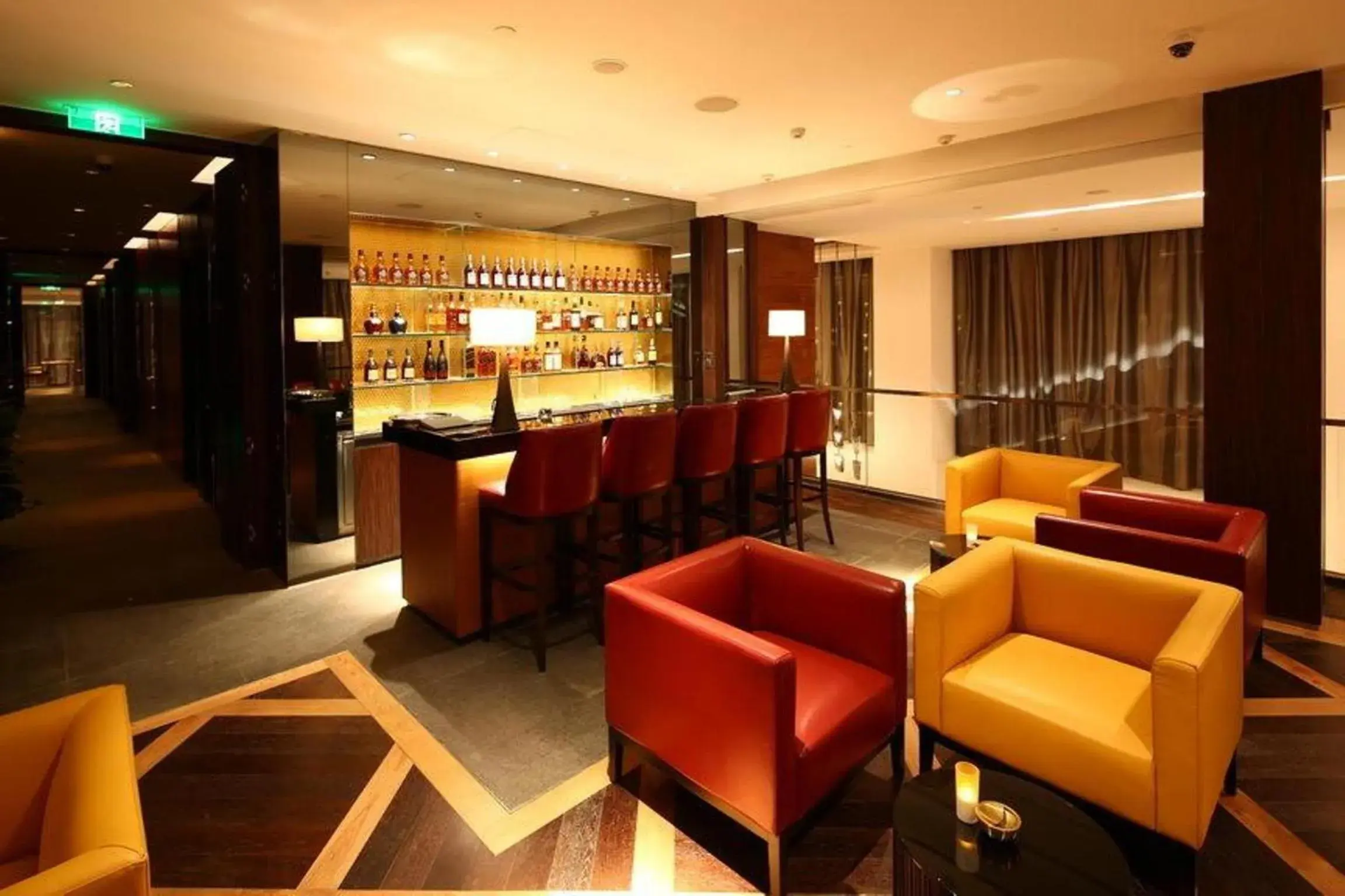 Area and facilities, Lounge/Bar in Fairmont Nanjing