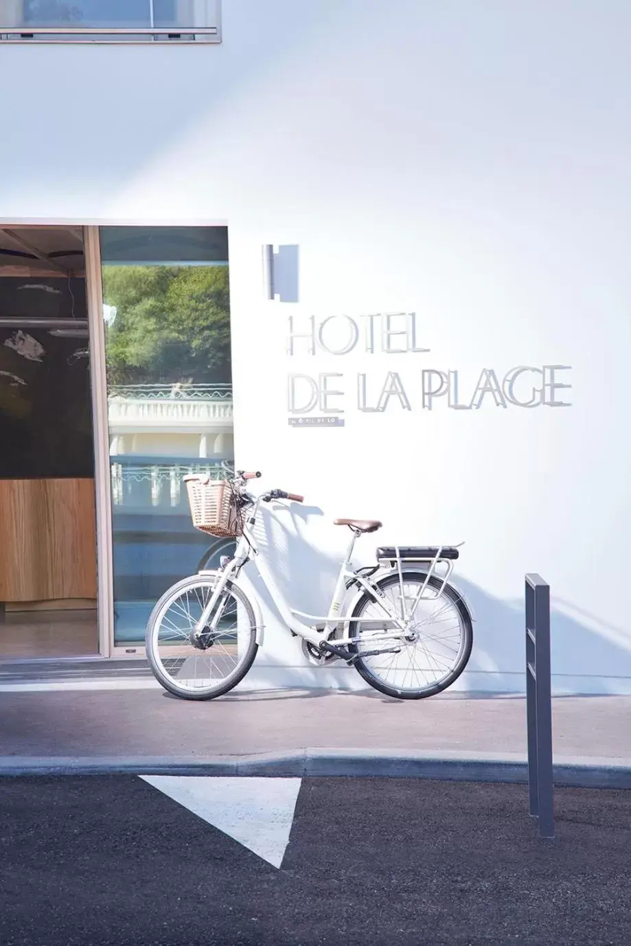 Facade/entrance in Hotel de La Plage - Nouvel Etablissement