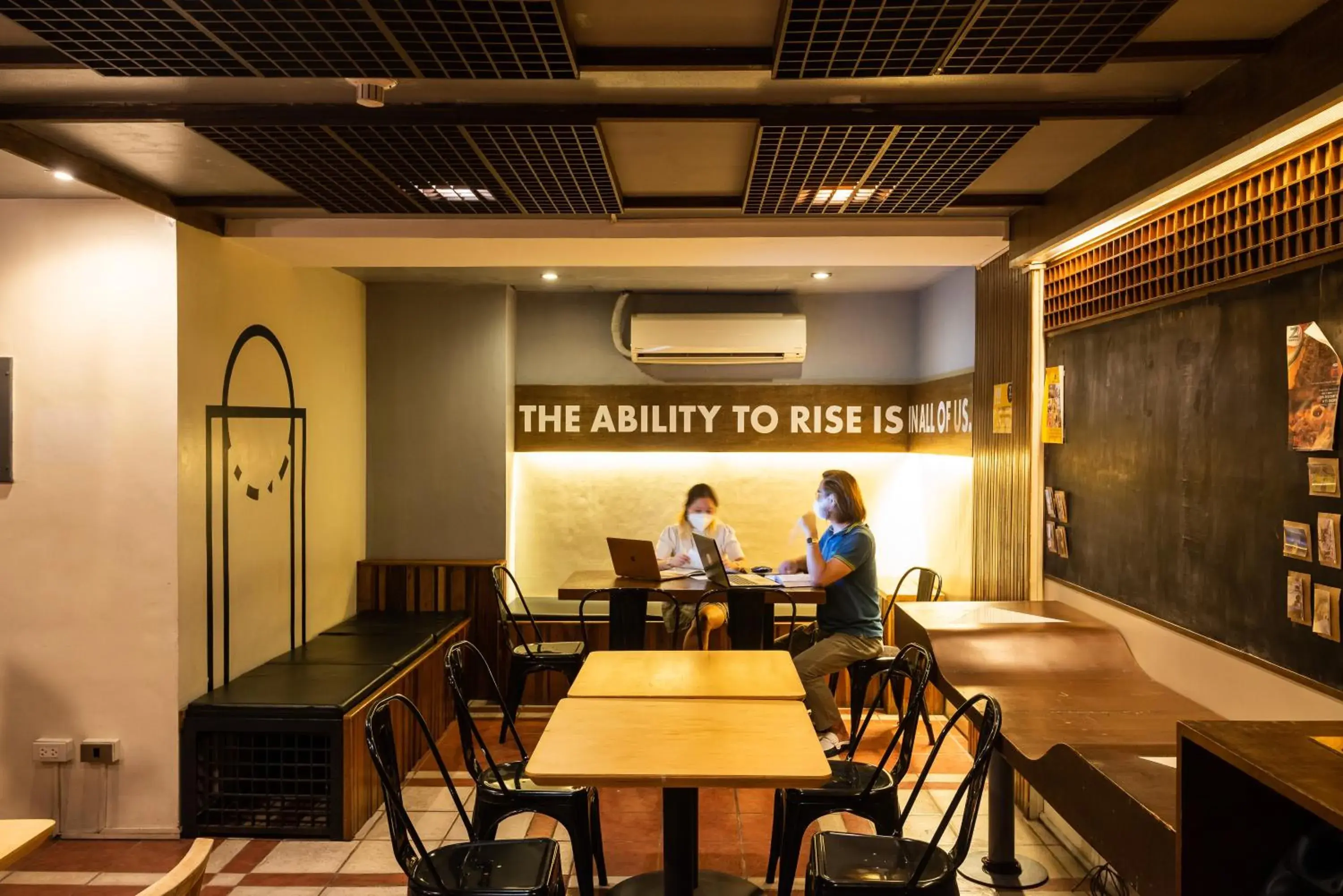 Restaurant/Places to Eat in Z Hostel